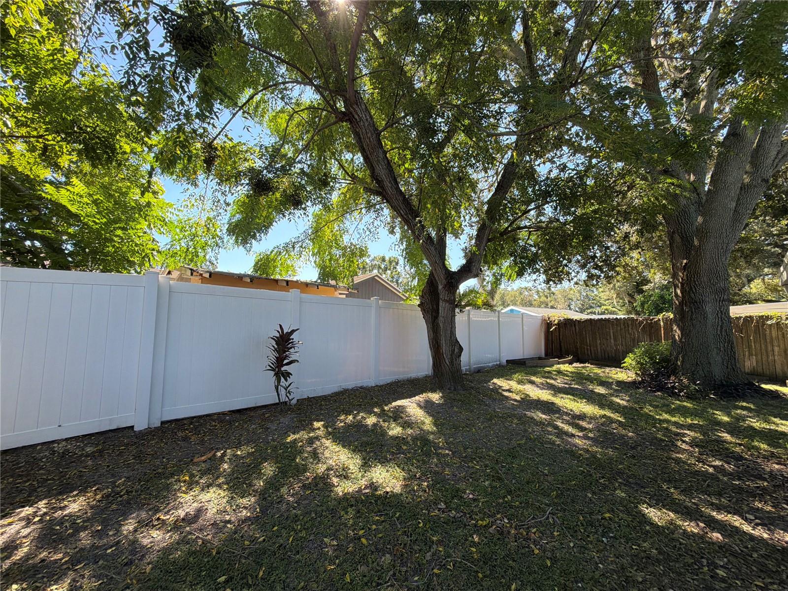 16005 WOODPINE DR — photo 15