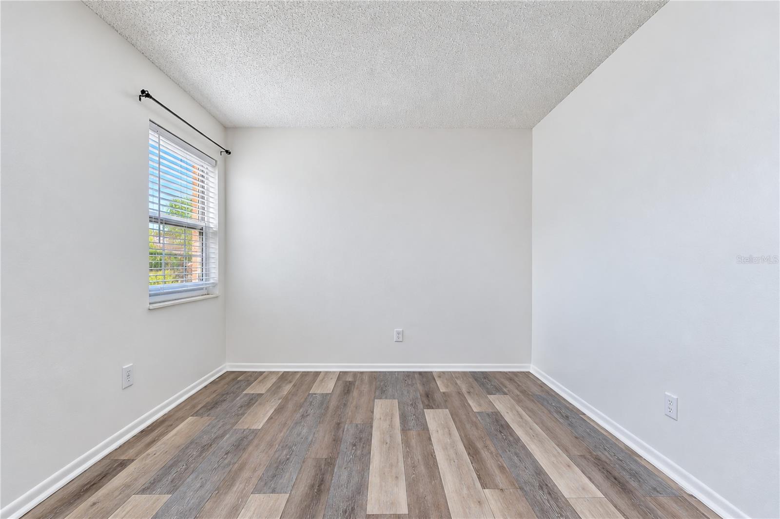 1131 84TH AVE N #D — photo 20