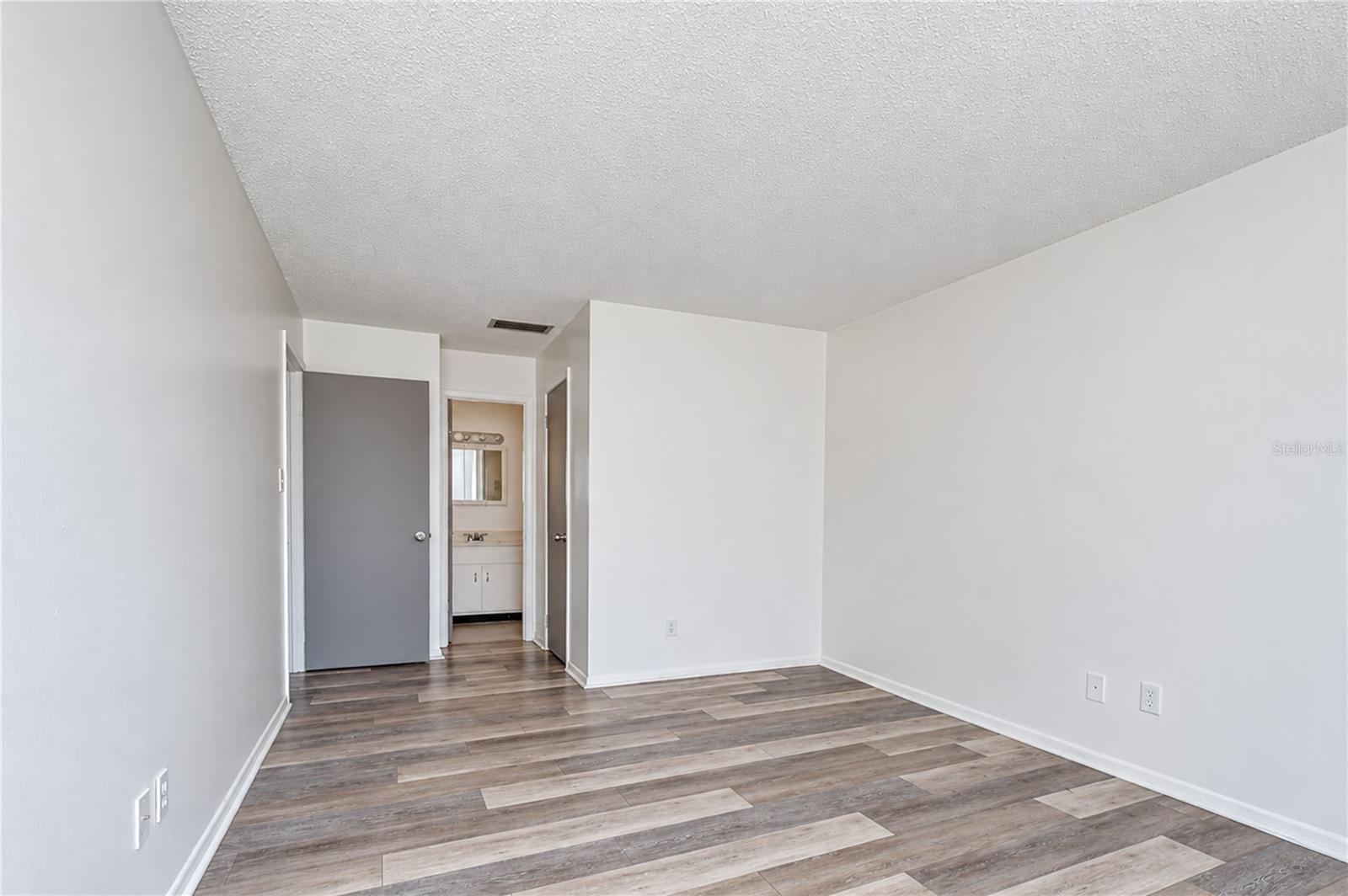 1131 84TH AVE N #D — photo 22