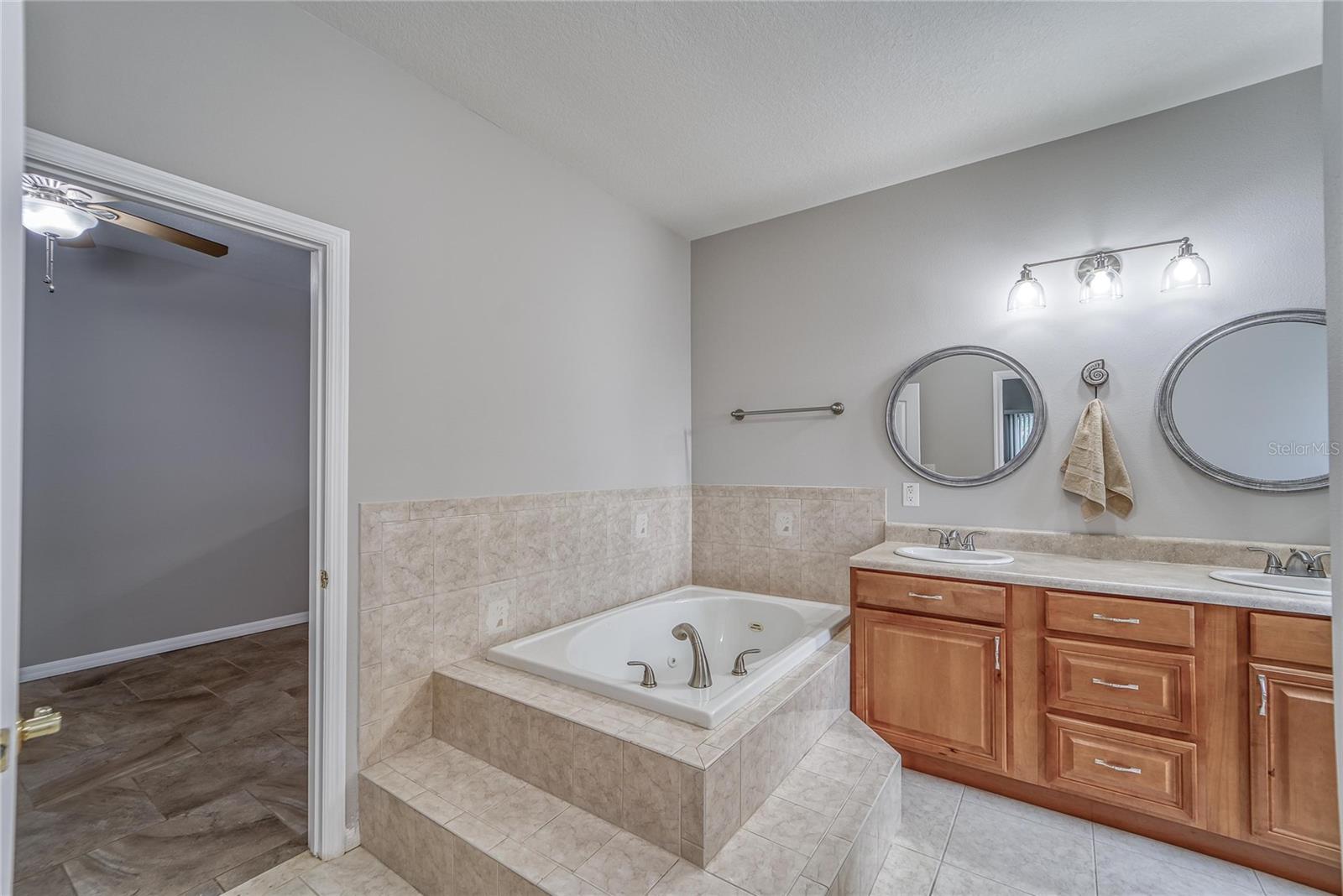 416 ISLAND CAY WAY — photo 27