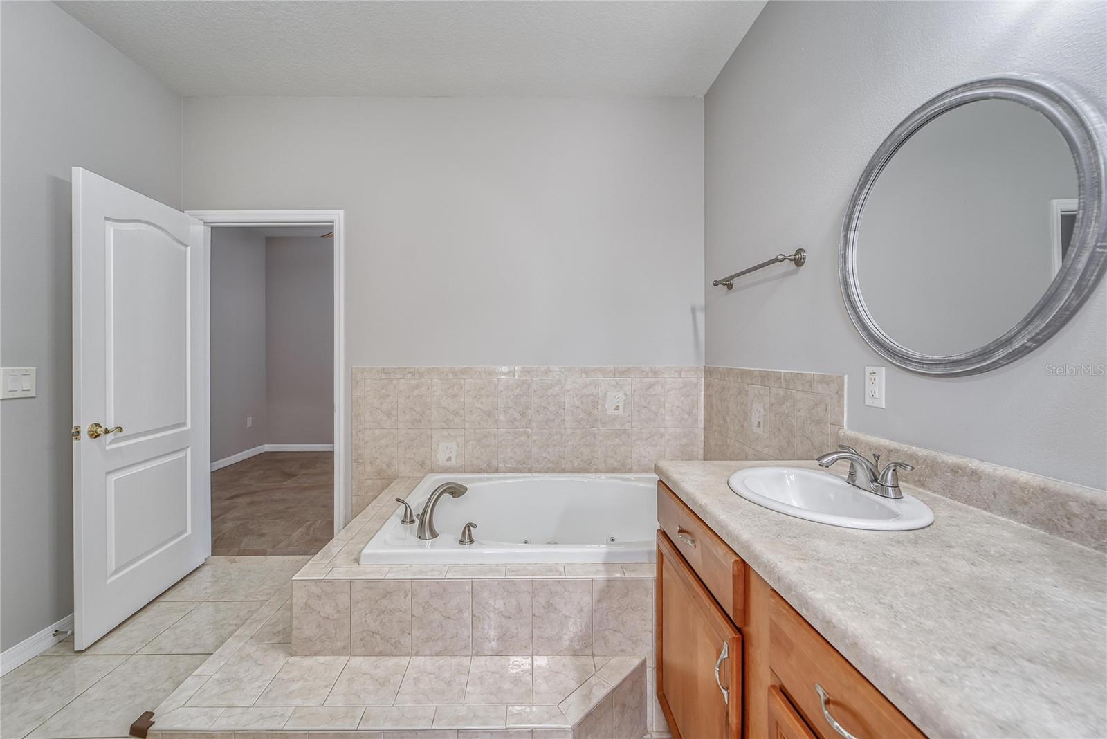 416 ISLAND CAY WAY — photo 31