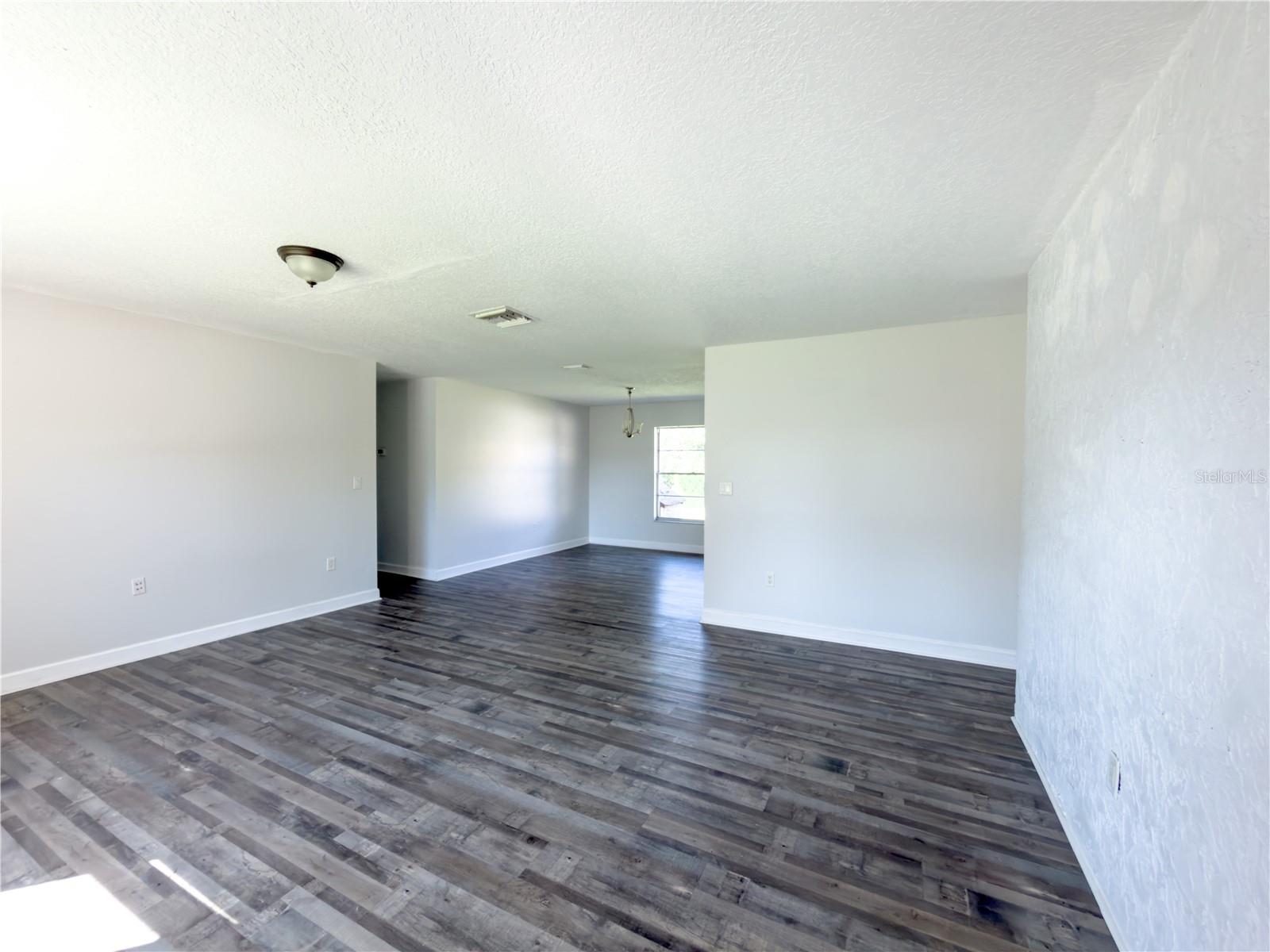 1804 ORANGE HILL DR — photo 15