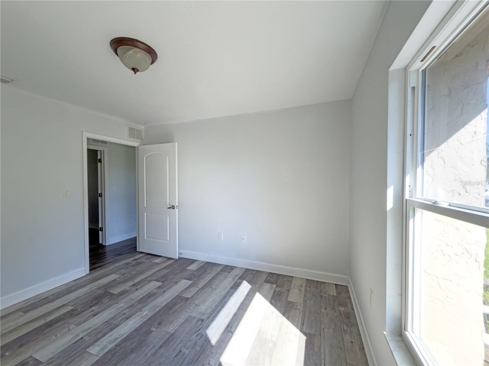 1804 ORANGE HILL DR — photo 32