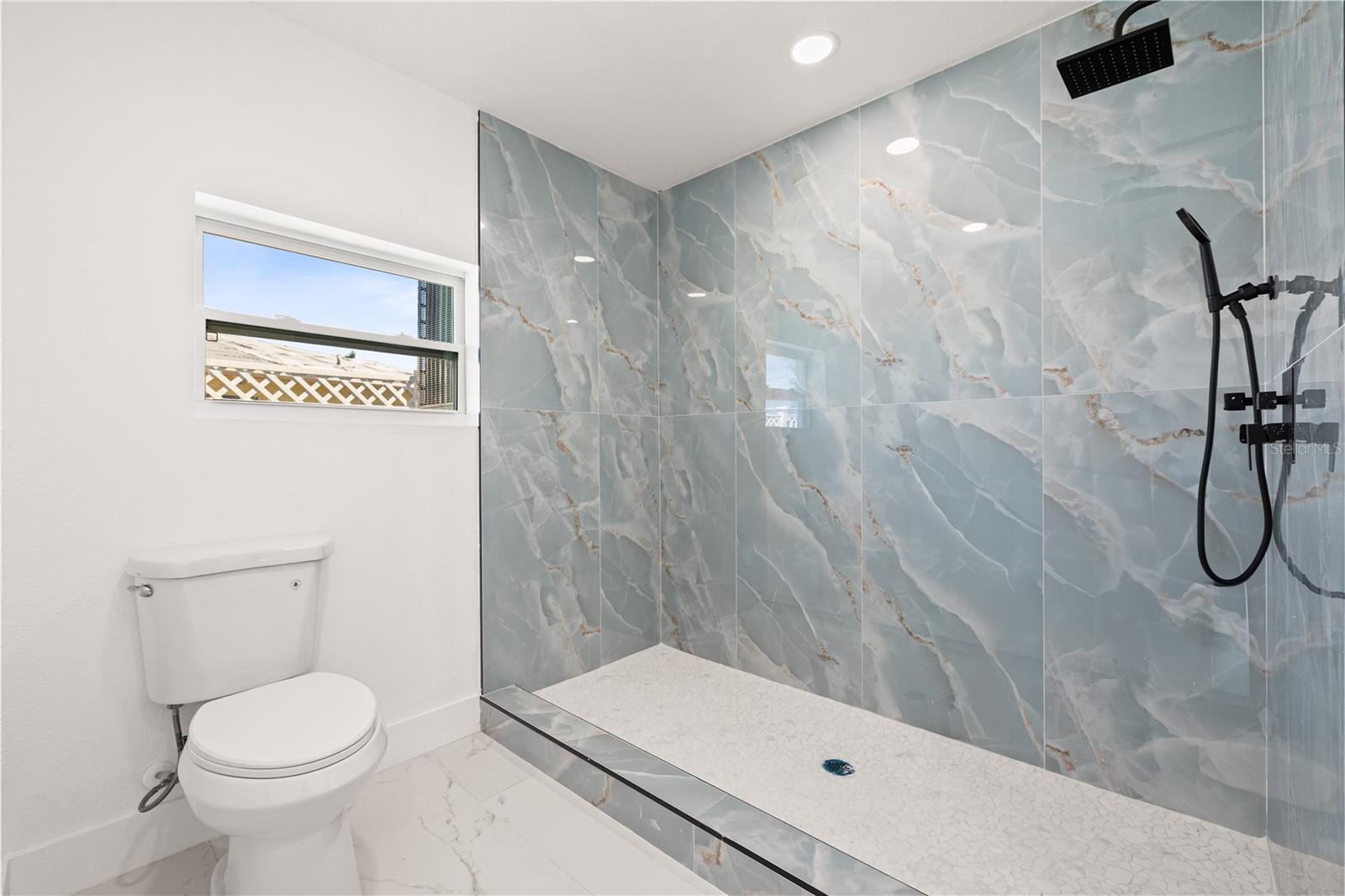 730 PRUITT DR — photo 19