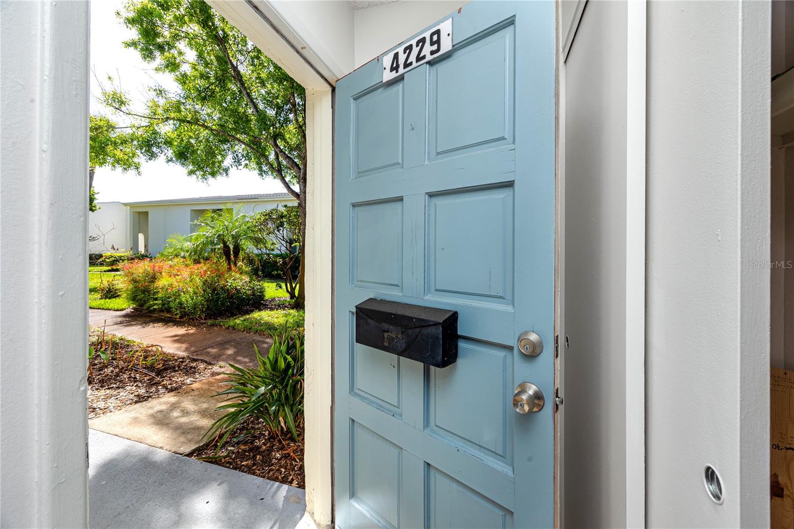 4229 LA PALMA CT — photo 36