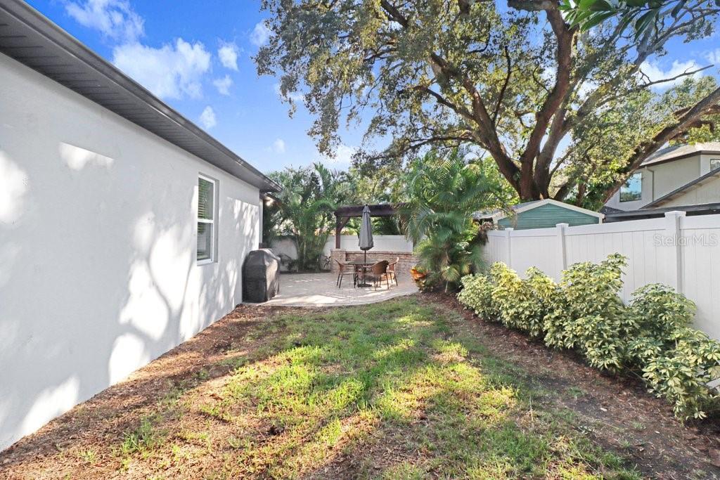 7510 N HIGHLAND AVE — photo 29