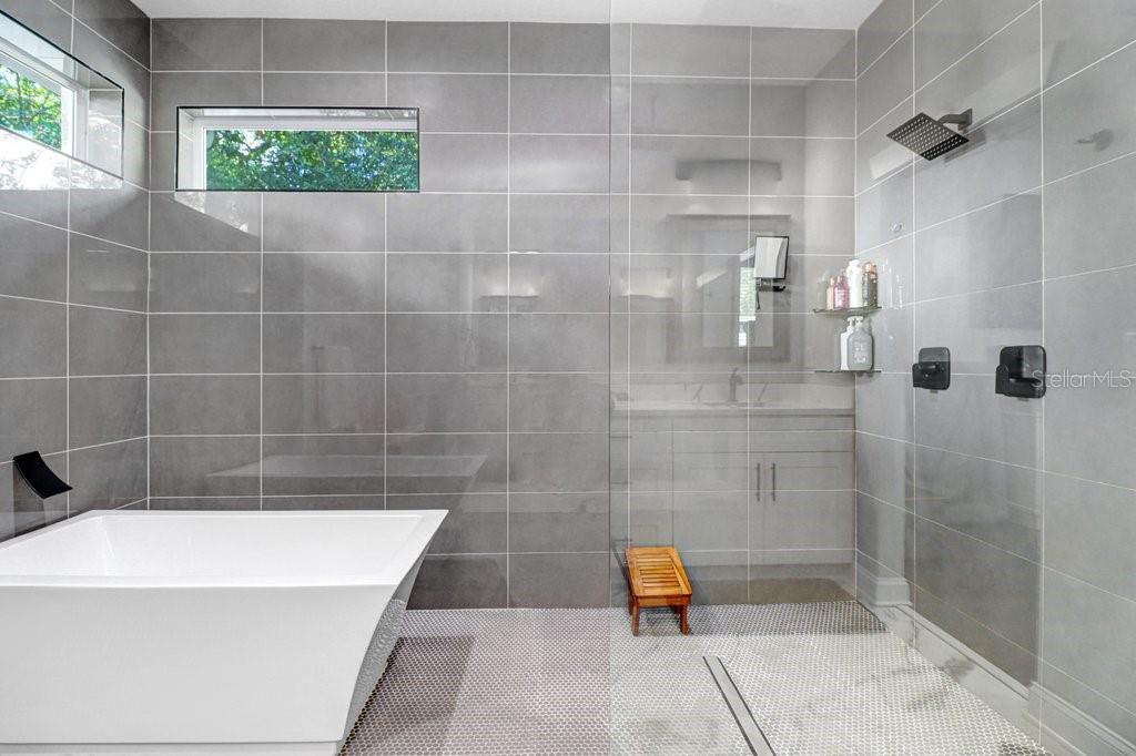 7510 N HIGHLAND AVE — photo 12
