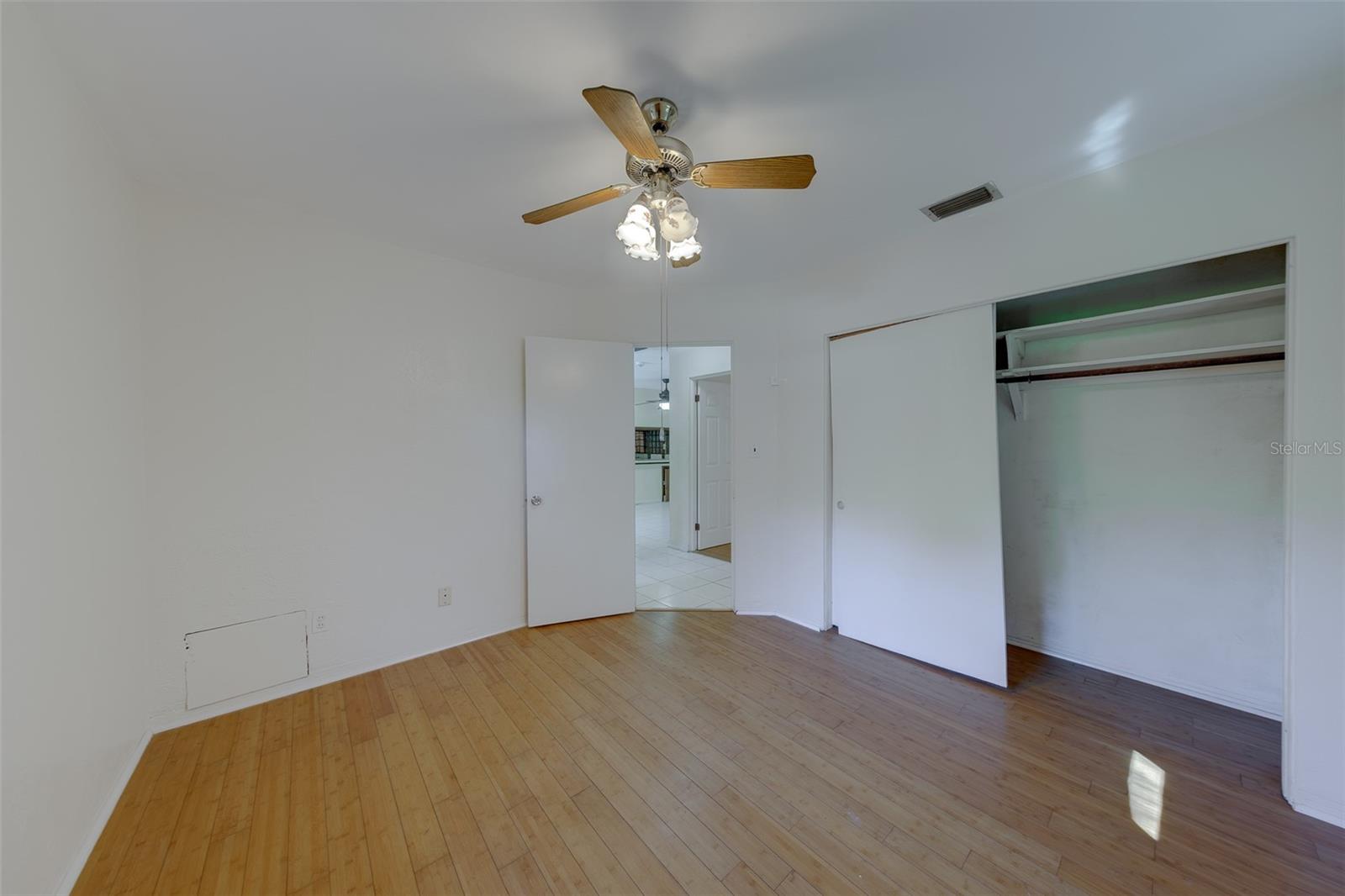 811 69TH AVE S — photo 23