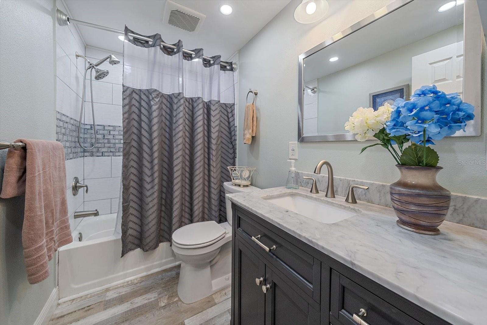 102 DEL RIO DR — photo 8