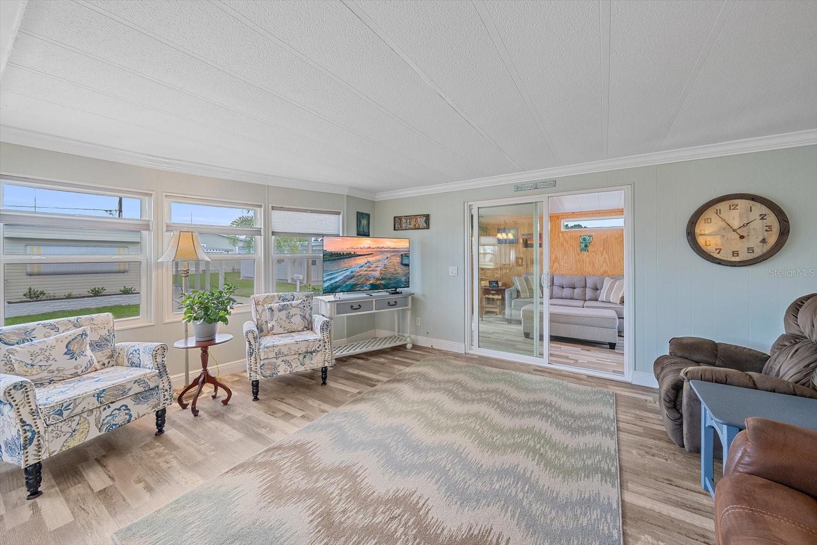 102 DEL RIO DR — photo 12