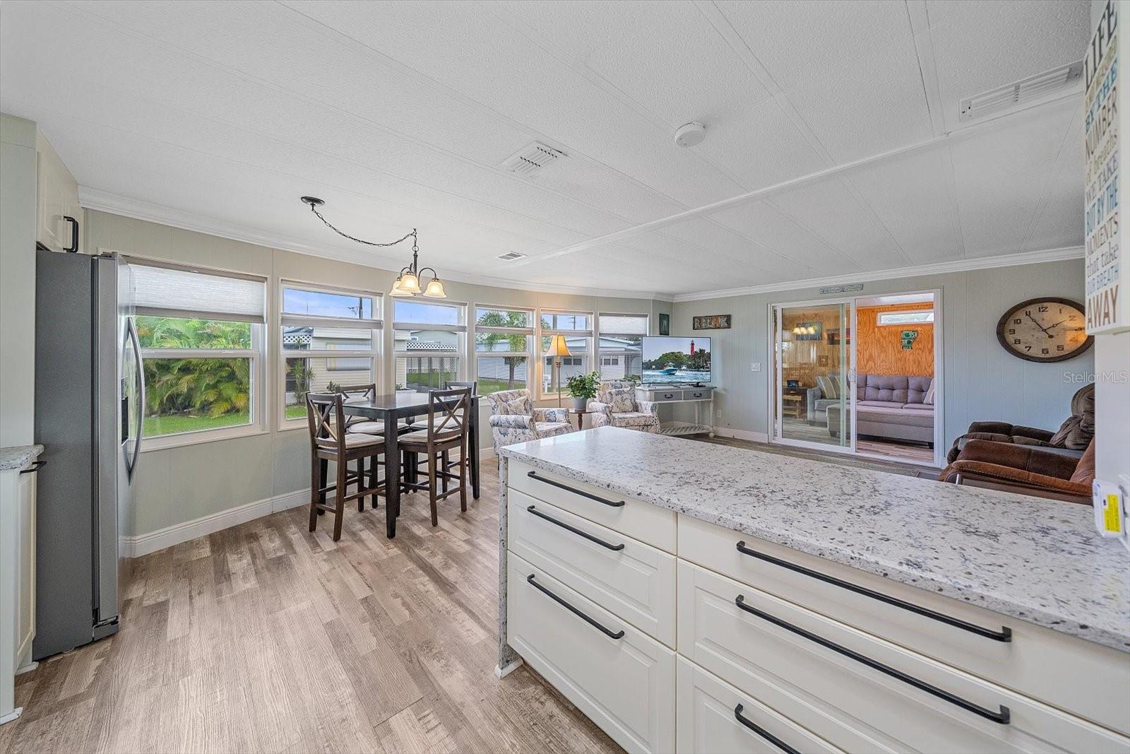 102 DEL RIO DR — photo 18