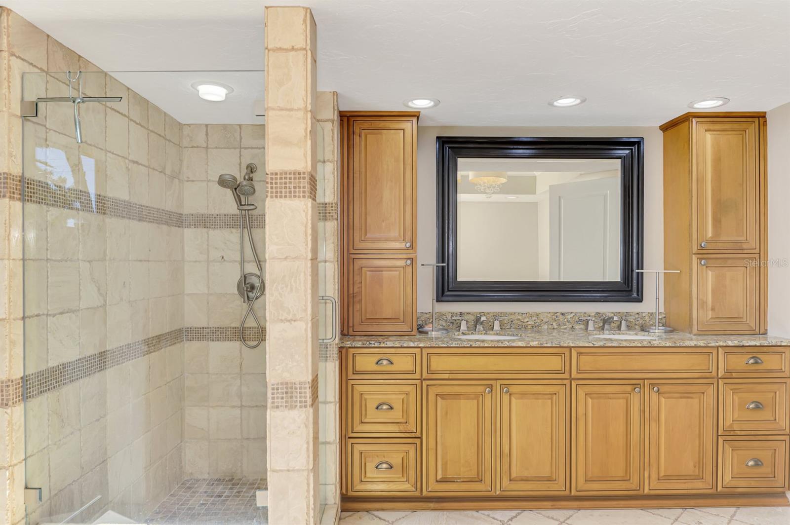 1474 LANDVIEW LN — photo 55
