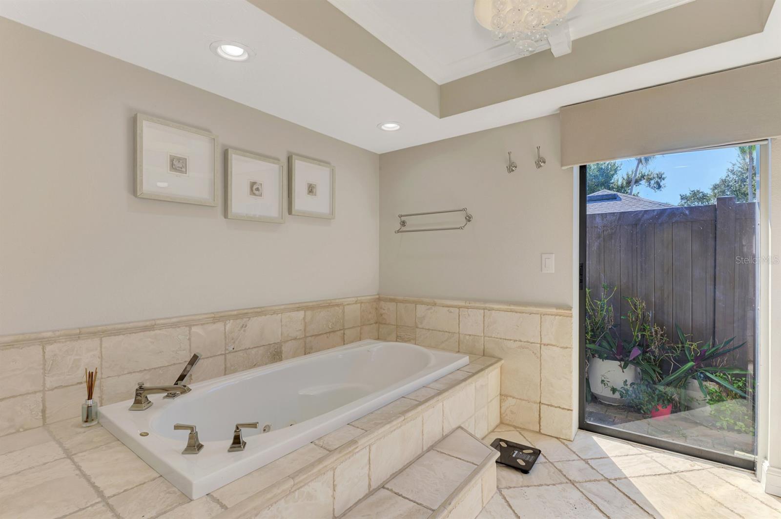 1474 LANDVIEW LN — photo 53