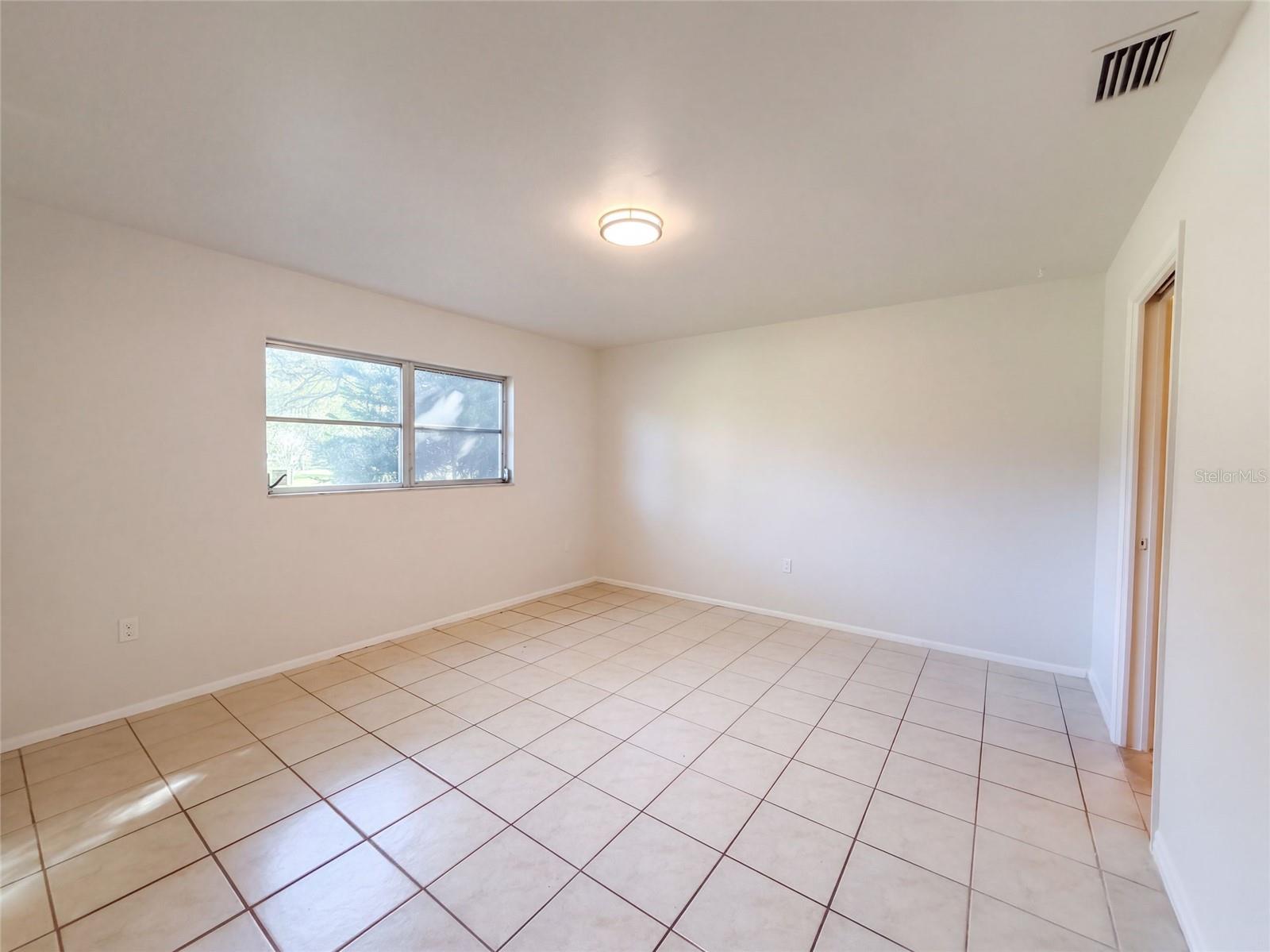 3705 MALEC CIR — photo 18