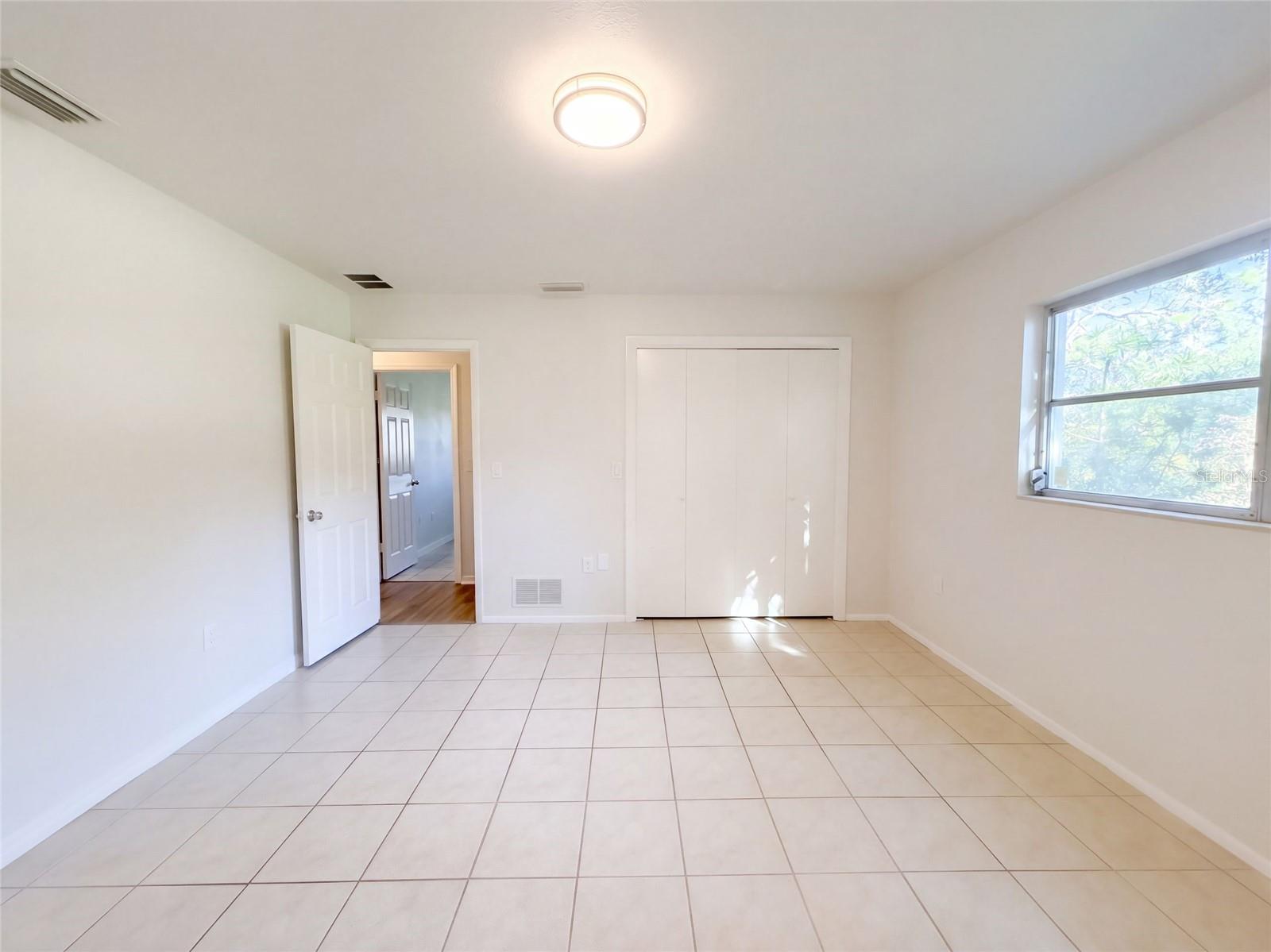 3705 MALEC CIR — photo 17