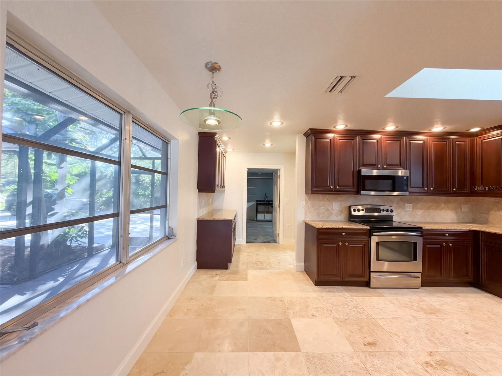 3705 MALEC CIR — photo 7
