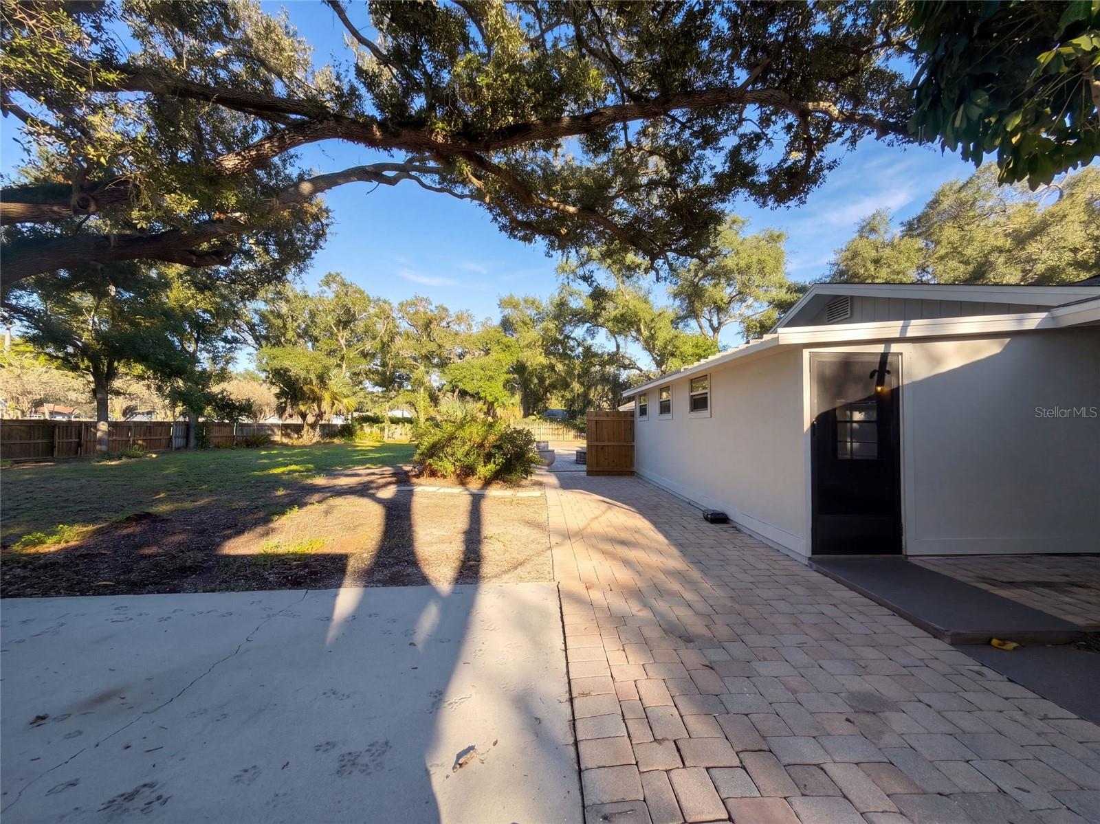 3705 MALEC CIR — photo 38