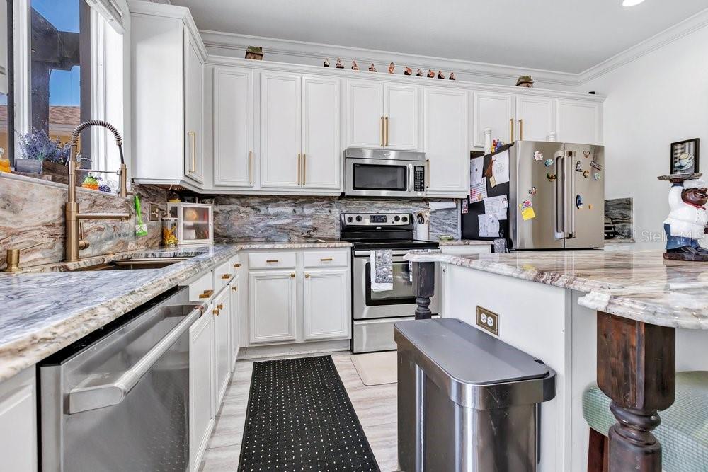 Home in RIVERVIEW — photo 9