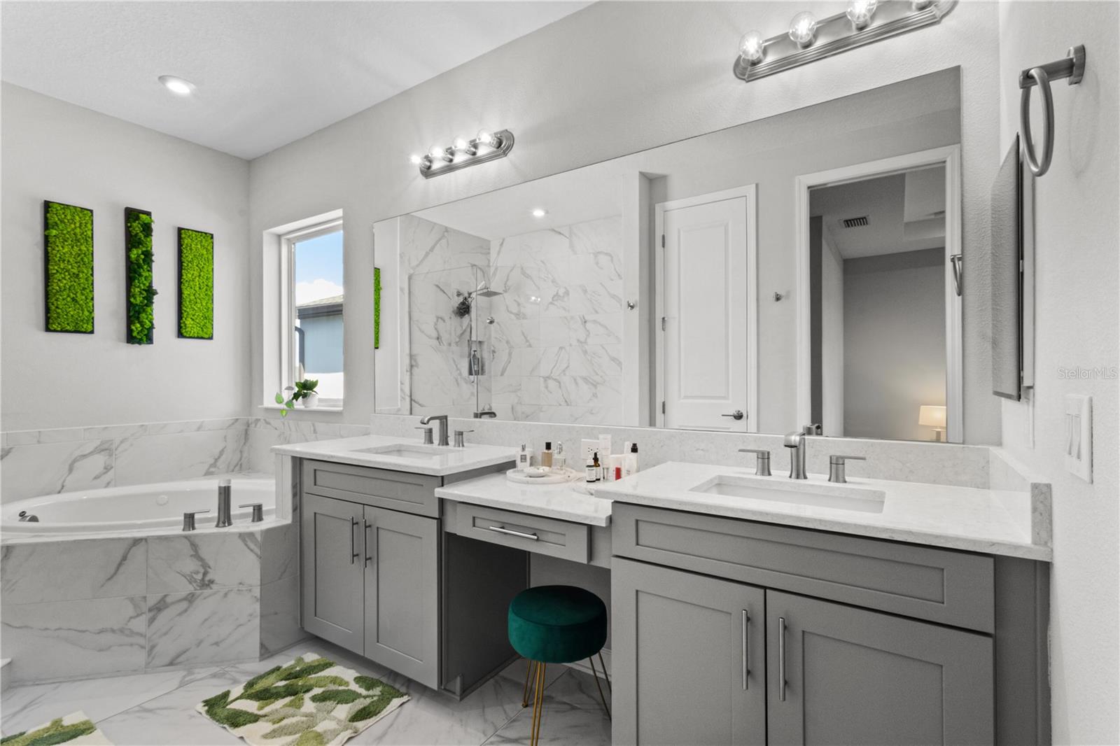 9113 LUNA LN — photo 33