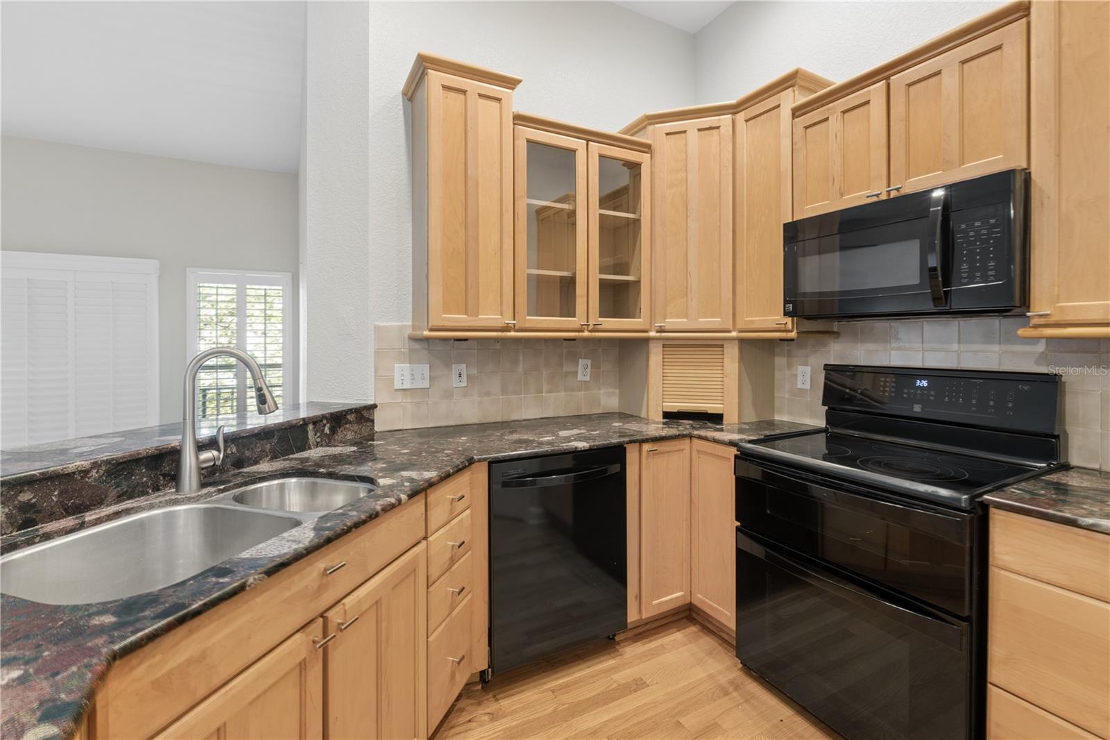 752 CORAL REEF DR — photo 17