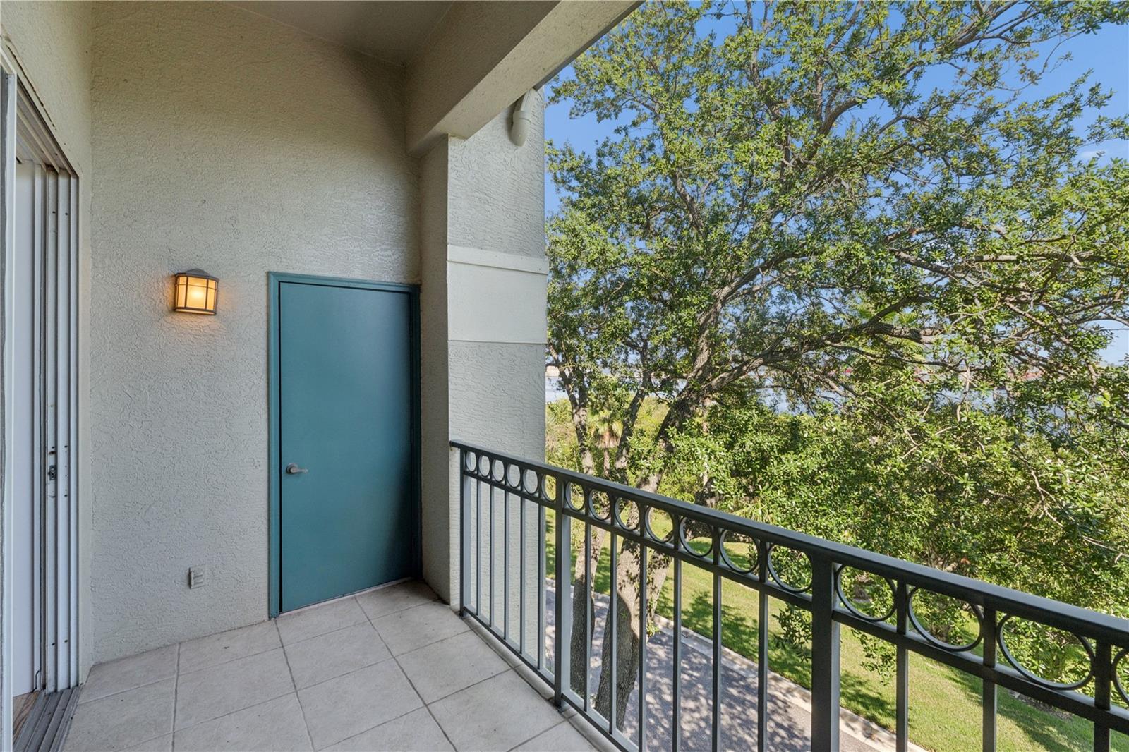 752 CORAL REEF DR — photo 10
