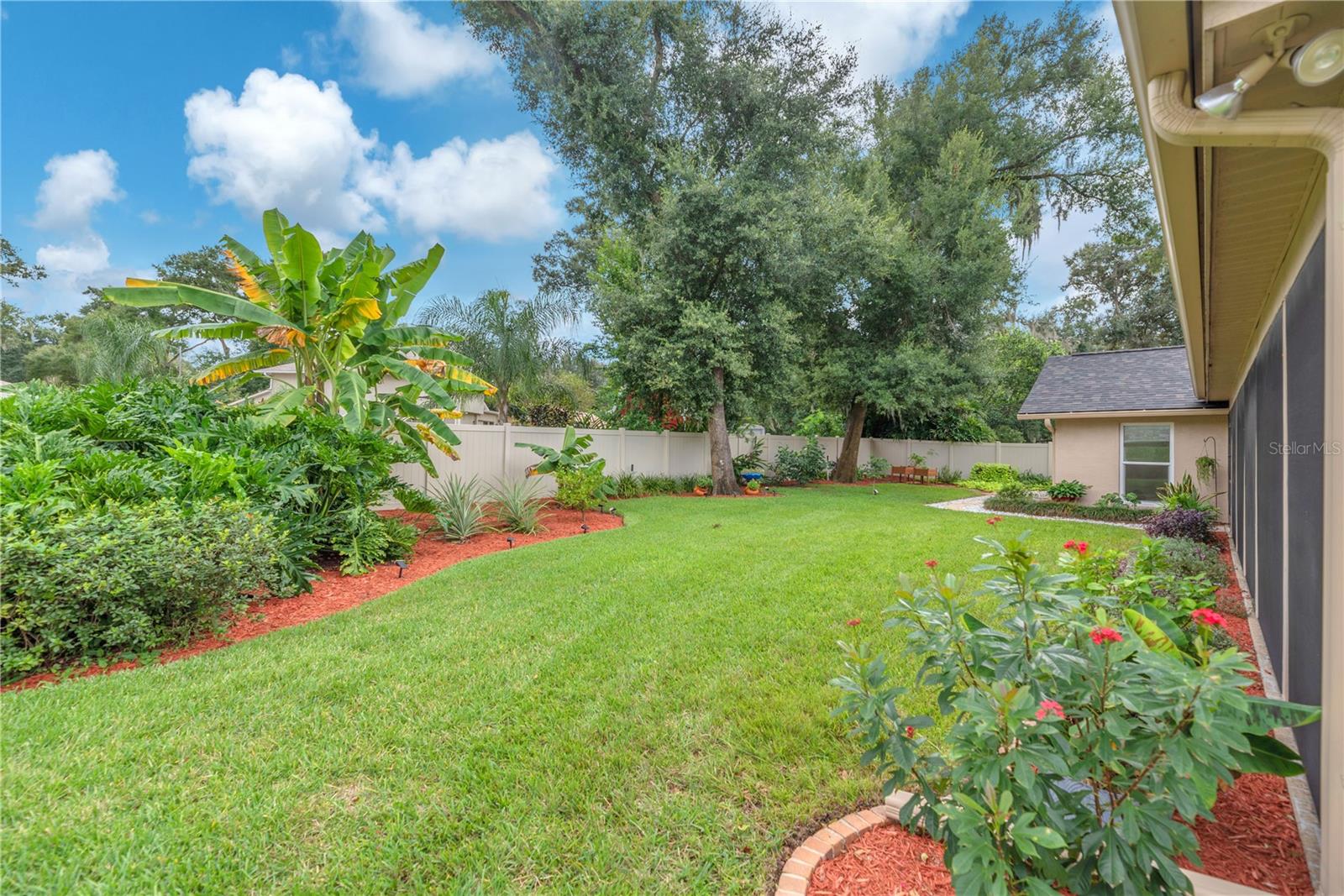 2421 OAK LANDING DR — photo 30