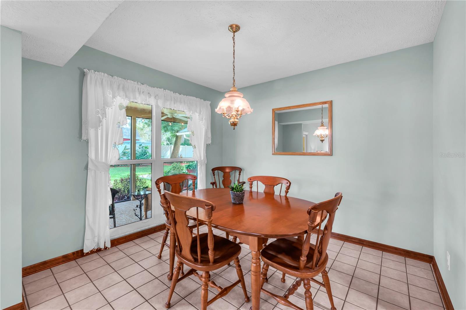 2421 OAK LANDING DR — photo 9