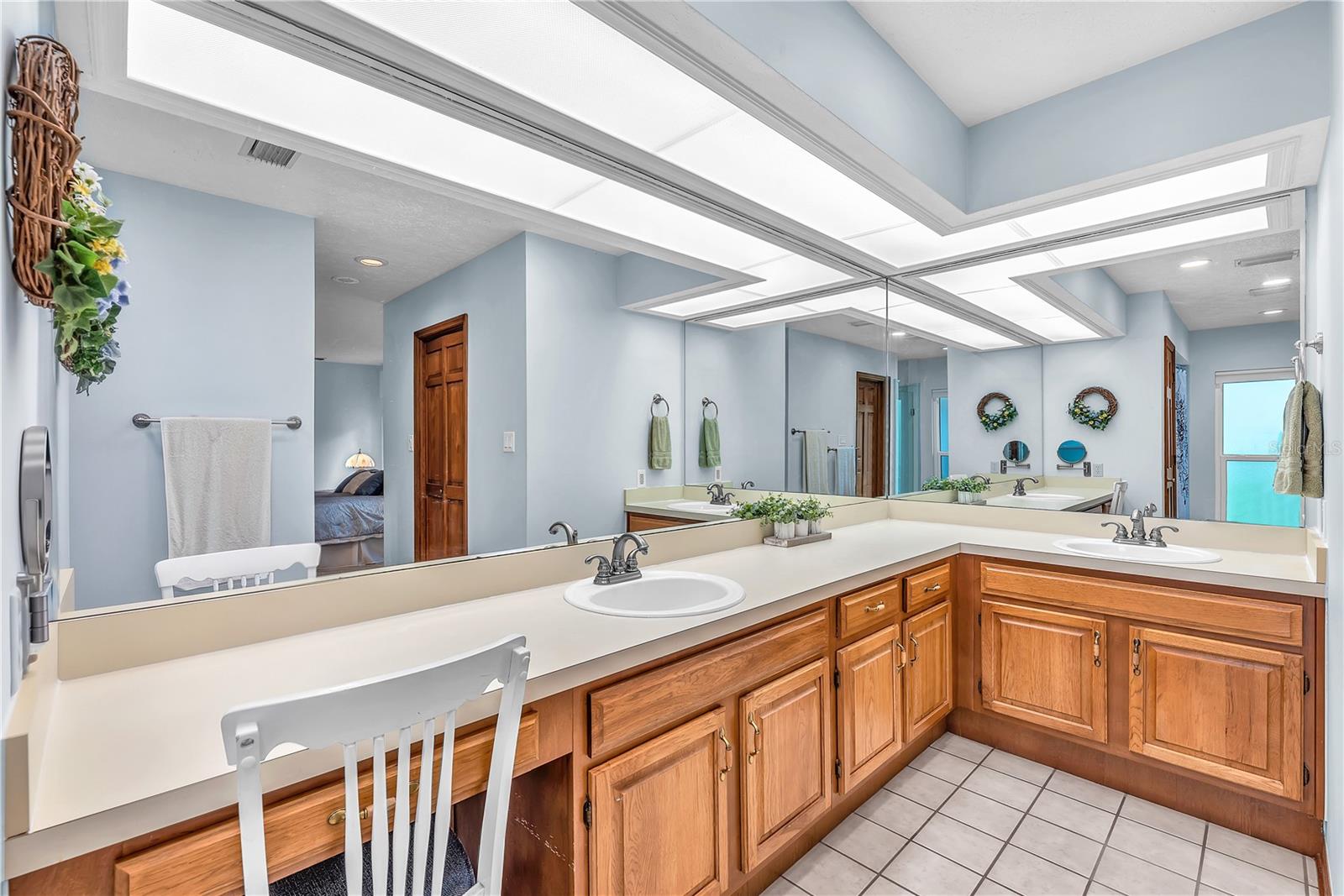 2421 OAK LANDING DR — photo 19