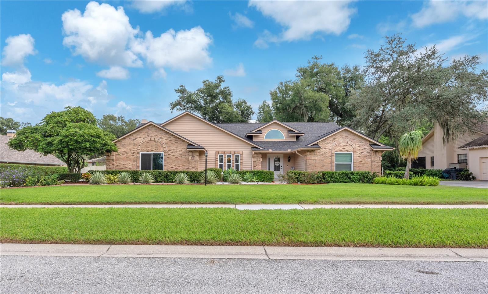 2421 OAK LANDING DR — photo 37