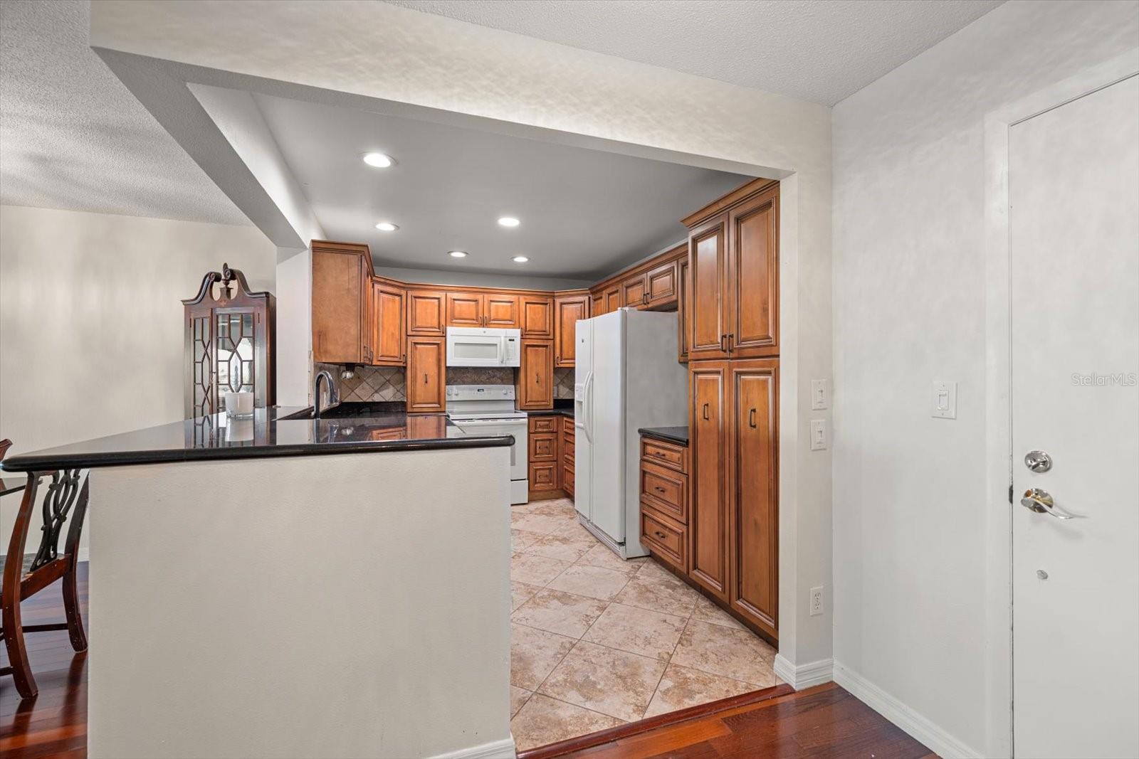 100 BLUFF VIEW DR #506C — photo 35