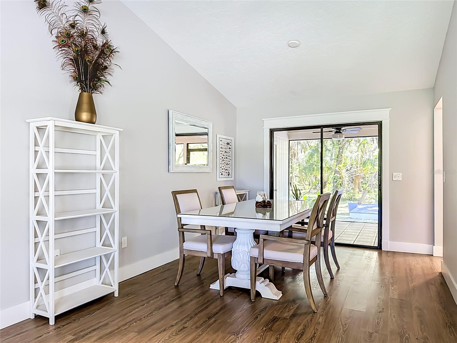 1115 MILL RUN E — photo 14