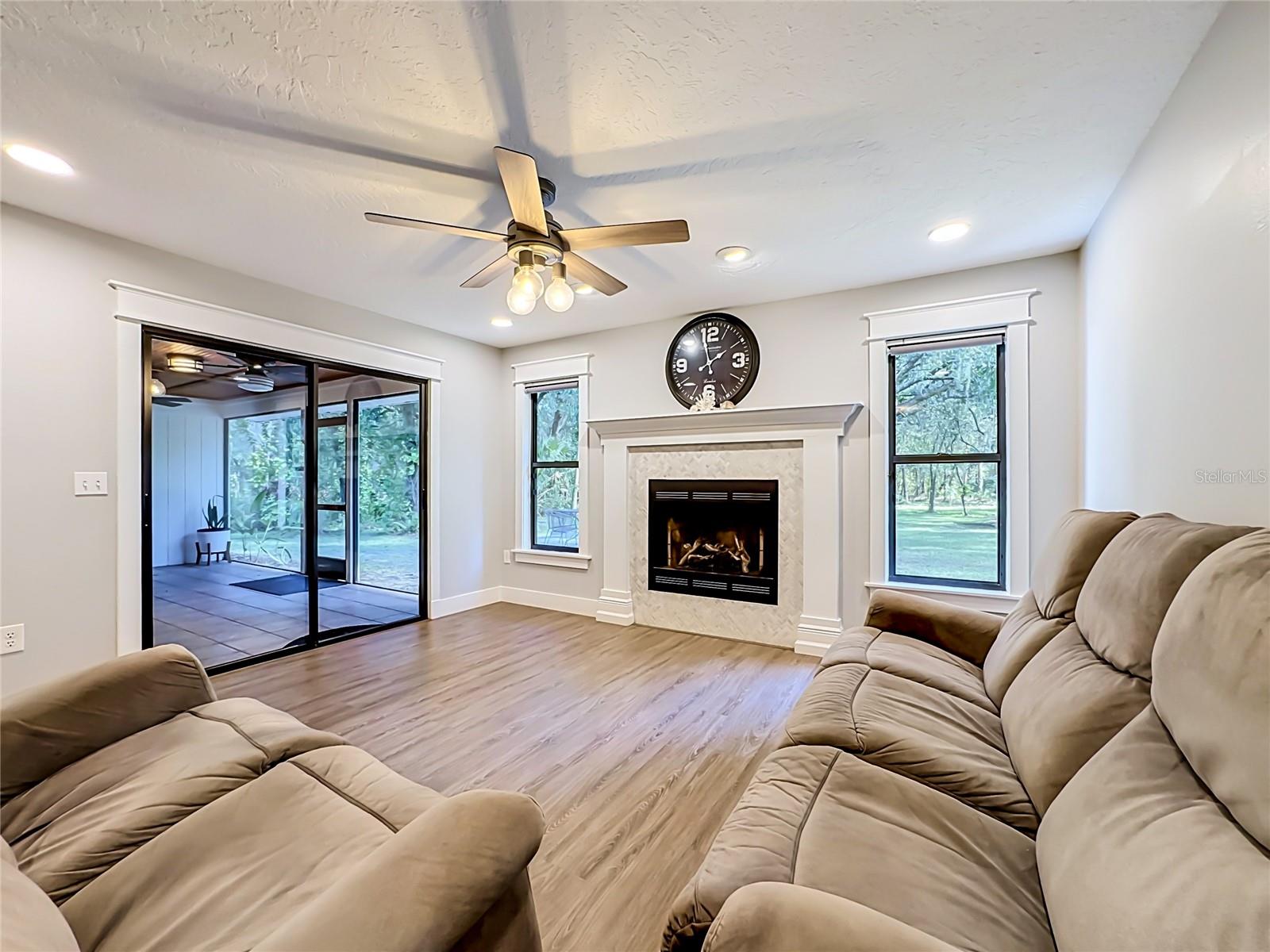 1115 MILL RUN E — photo 22