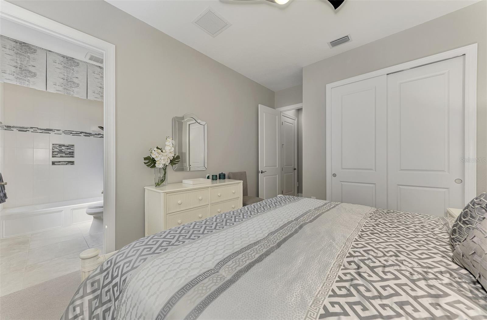 23810 WAVERLY CIR — photo 45