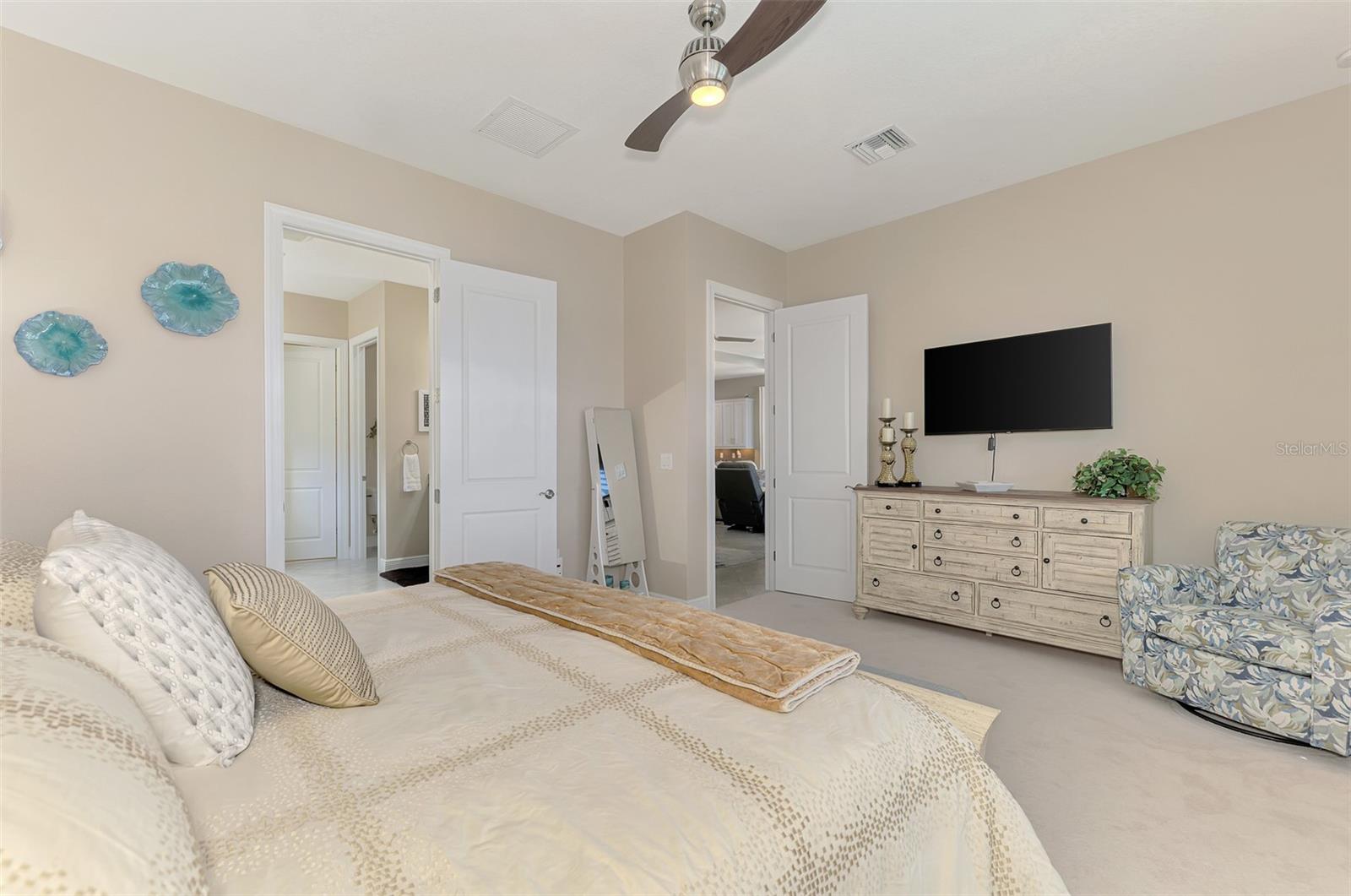 23810 WAVERLY CIR — photo 39