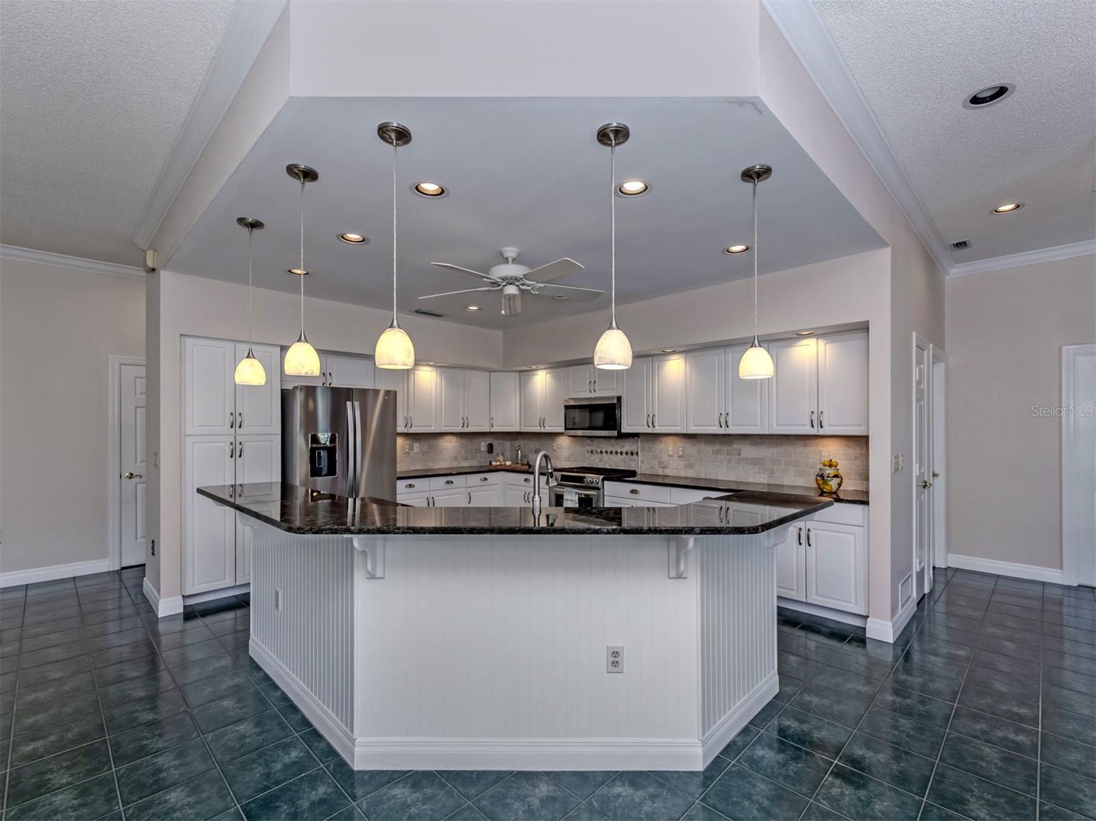 1725 ARDRY WAY — photo 8
