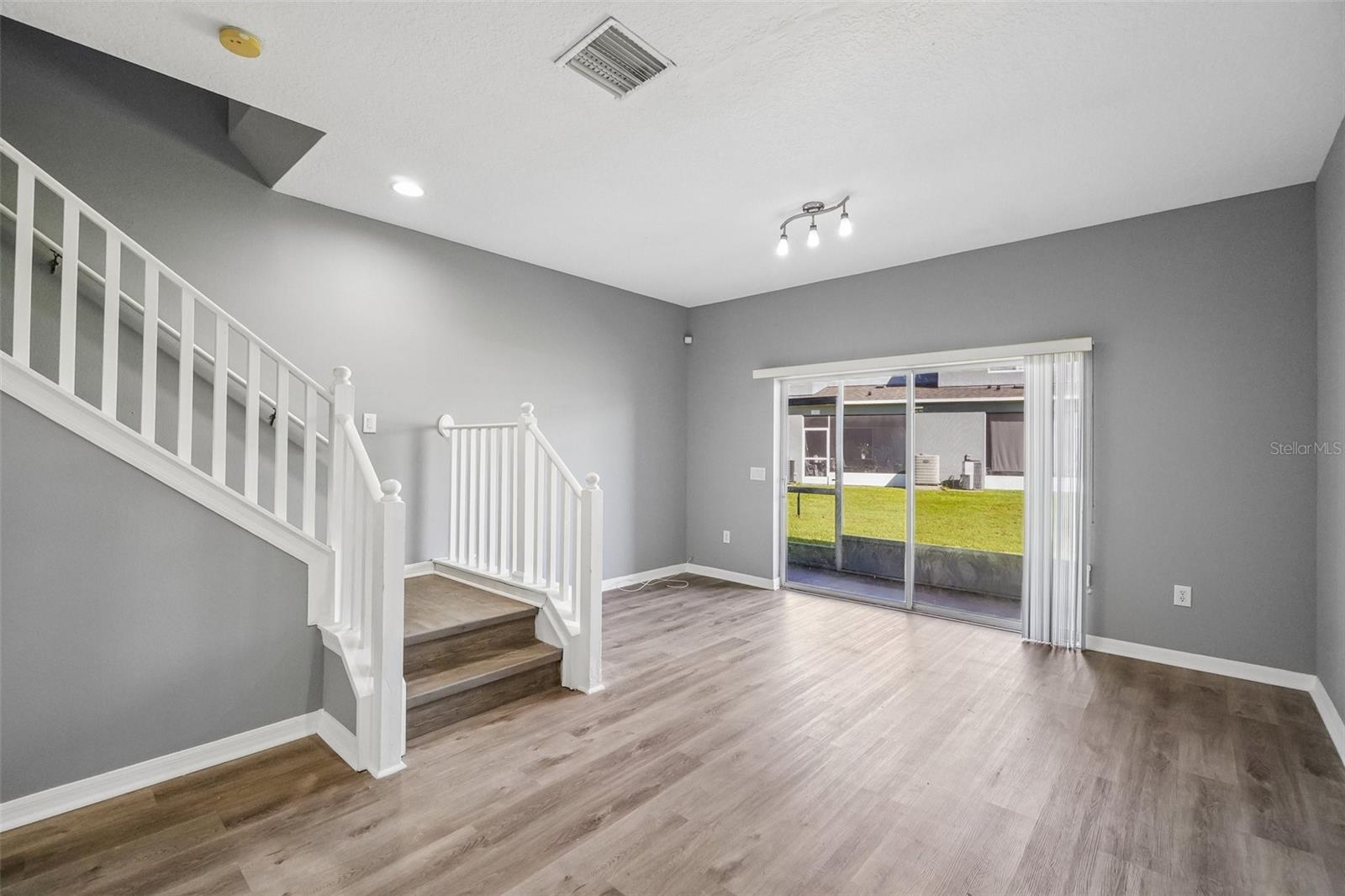 6716 LAKE CAMDEN WAY — photo 8