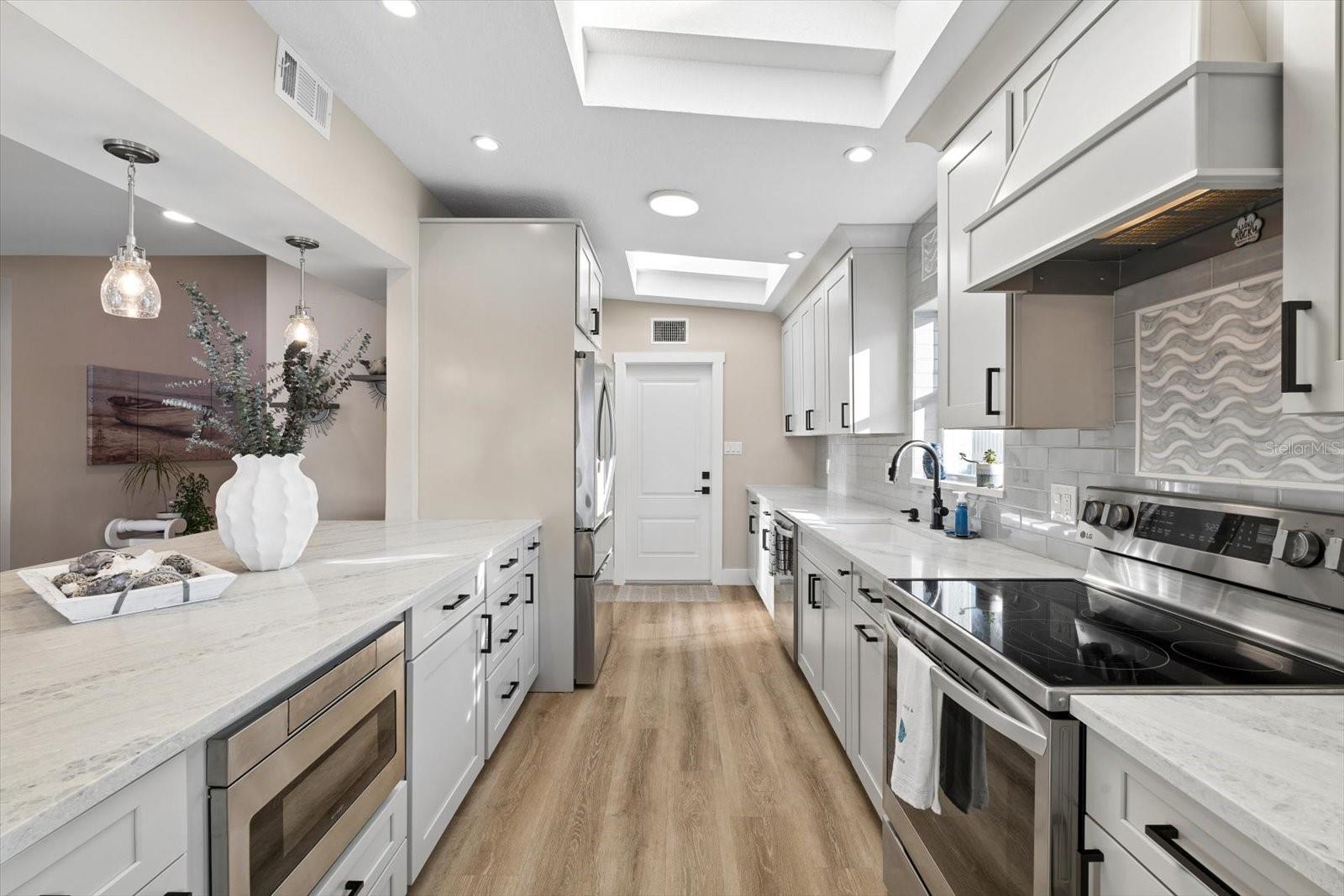 112 WALL ST — photo 16