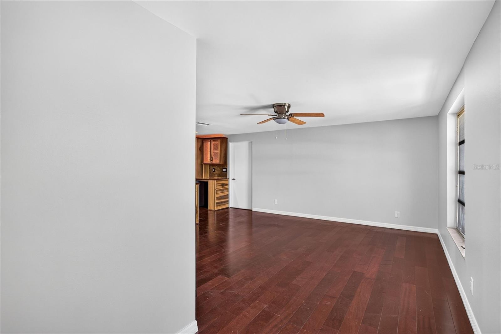 408 13TH ST SW — photo 9