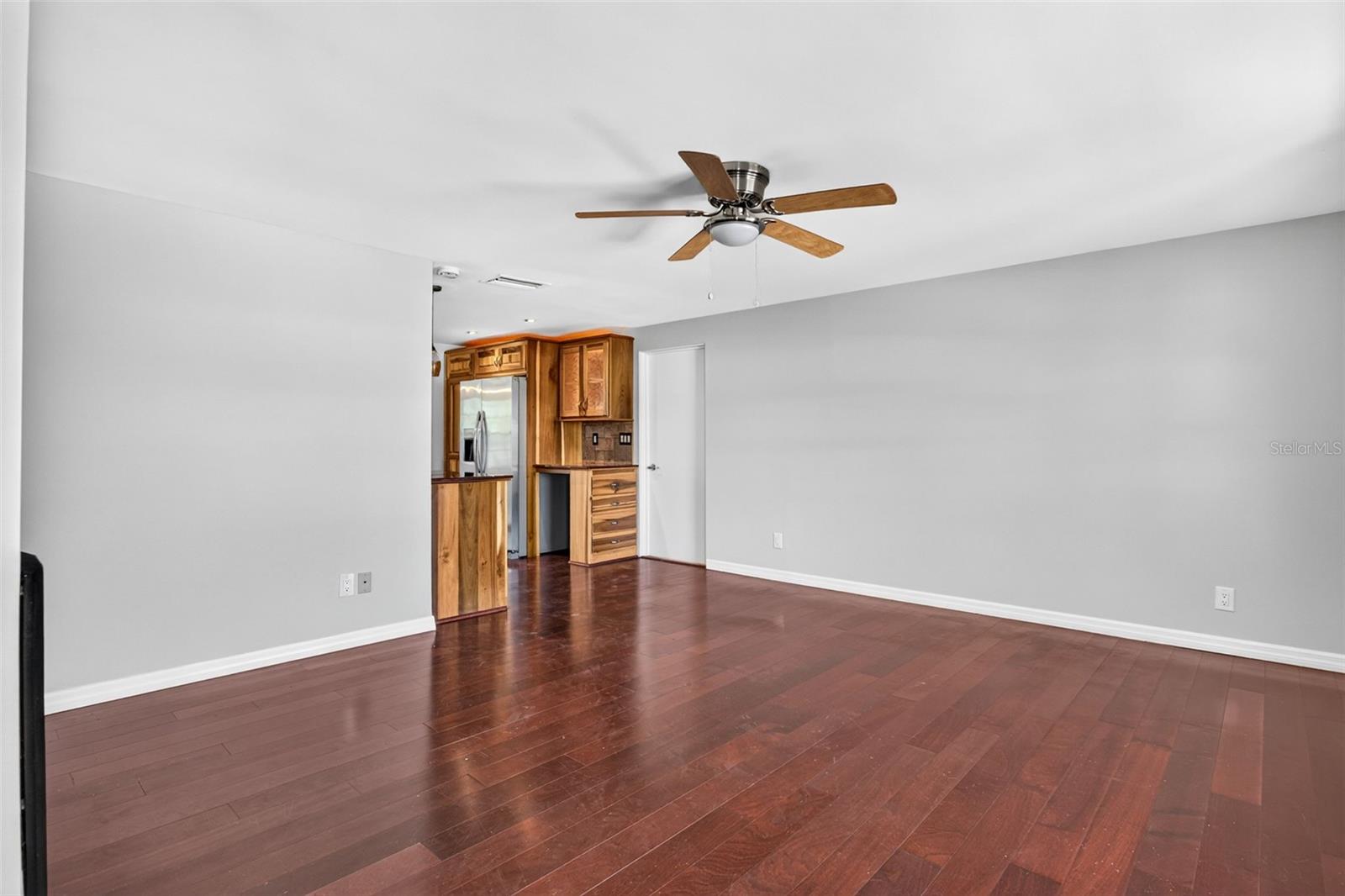408 13TH ST SW — photo 11