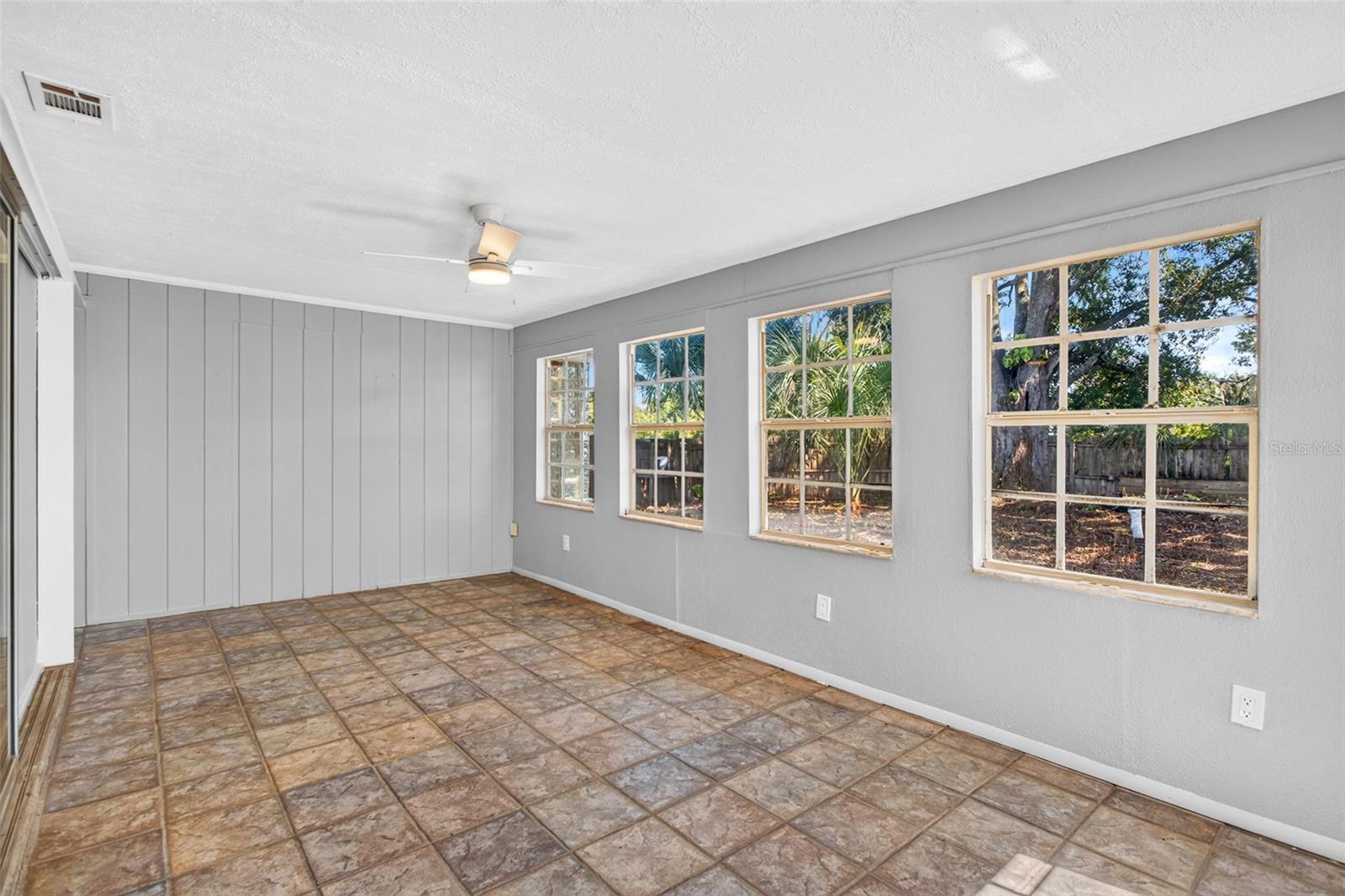408 13TH ST SW — photo 35