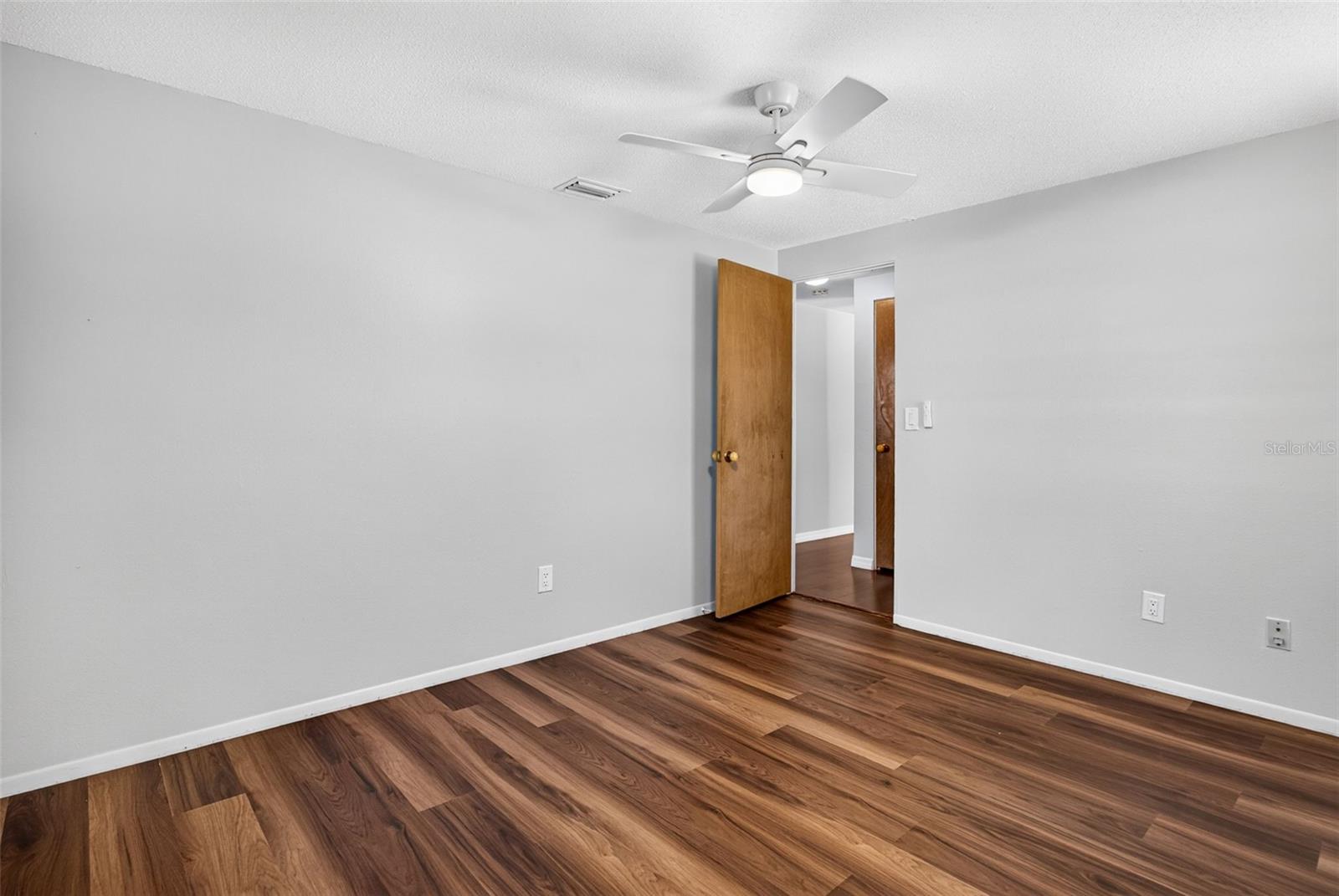 408 13TH ST SW — photo 24