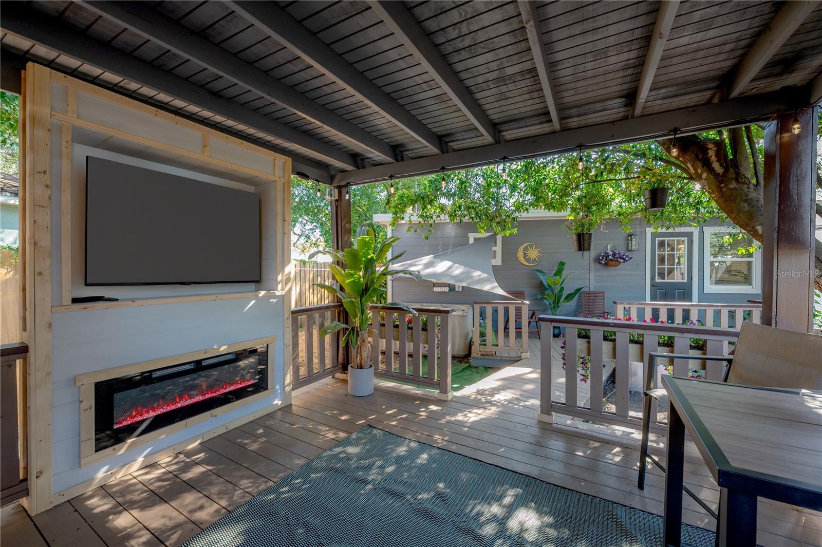 6714 N HARER ST — photo 42