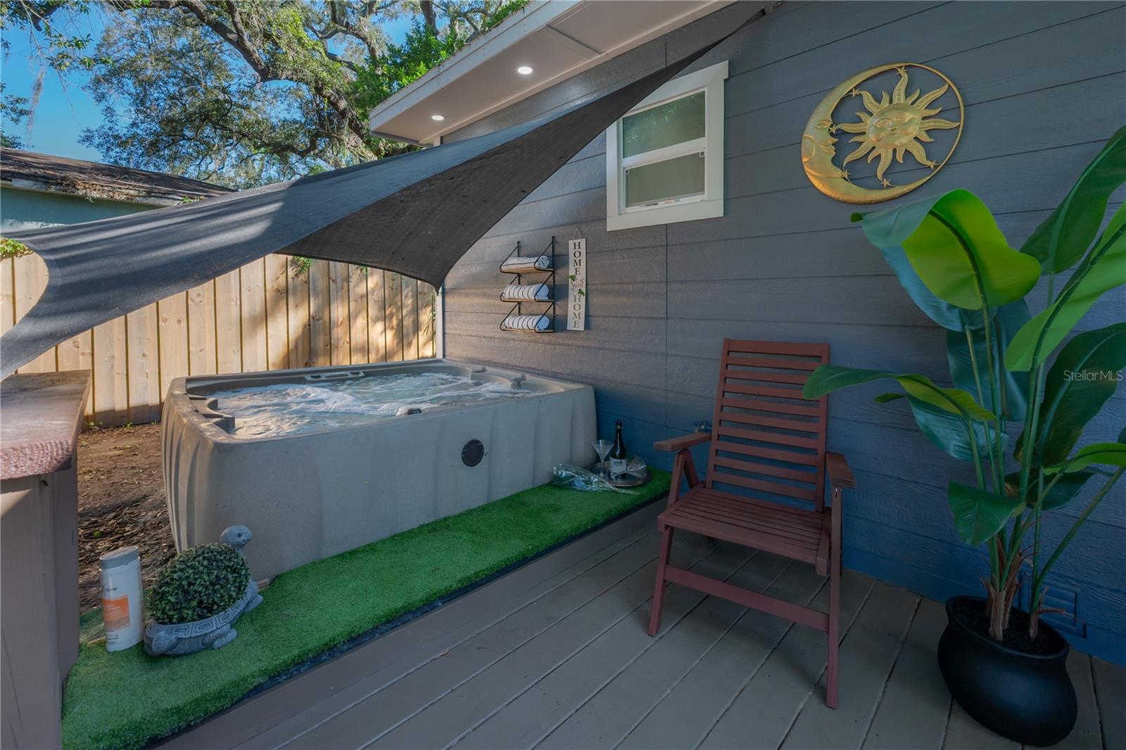 6714 N HARER ST — photo 39