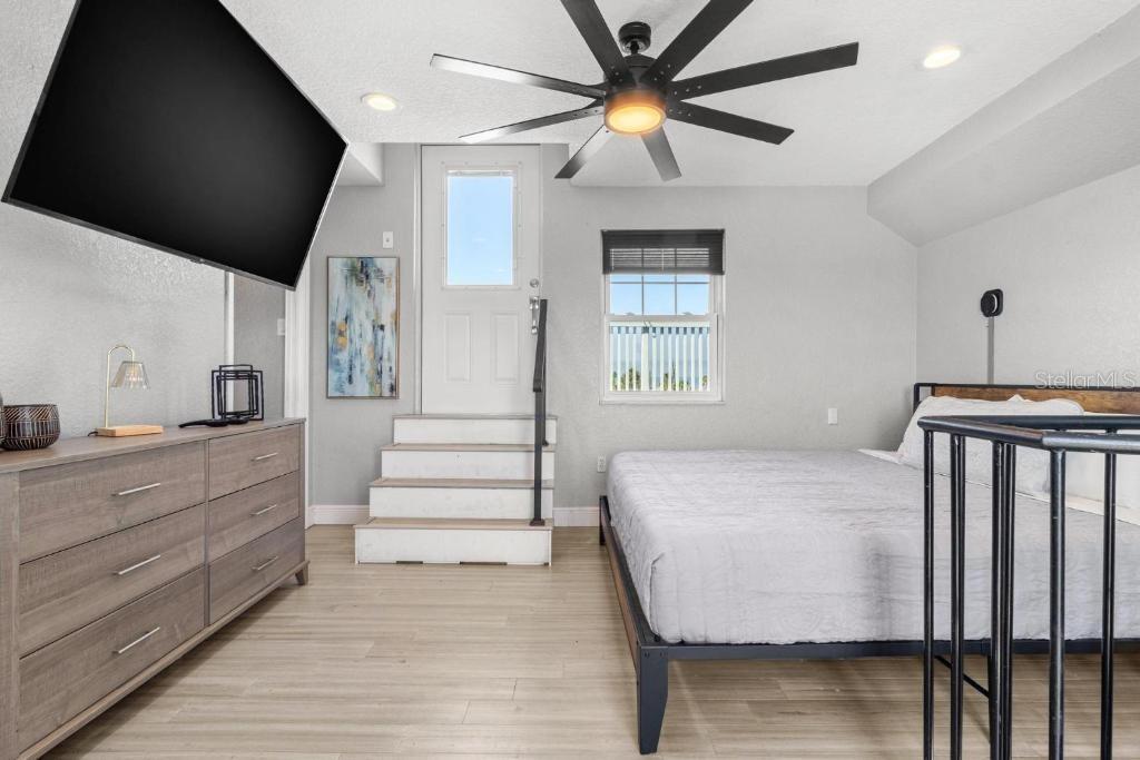 14500 N BAYSHORE DR — photo 58
