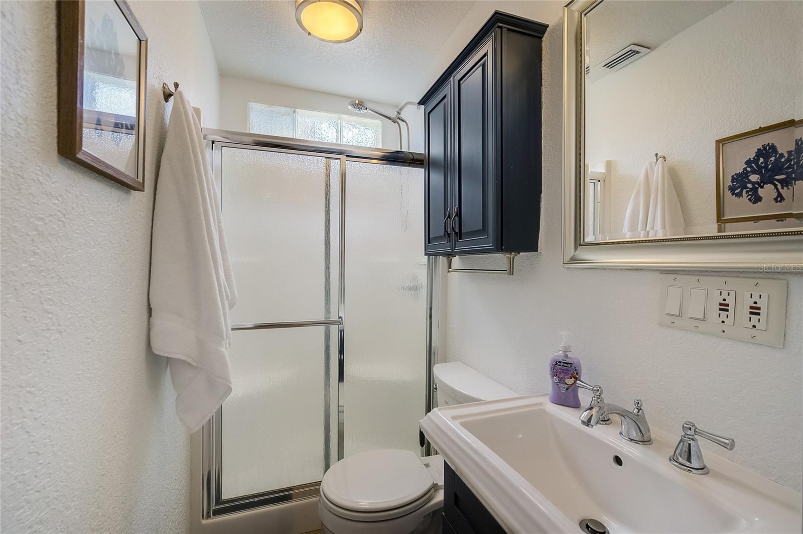 426 EAGLES NEST LN — photo 37