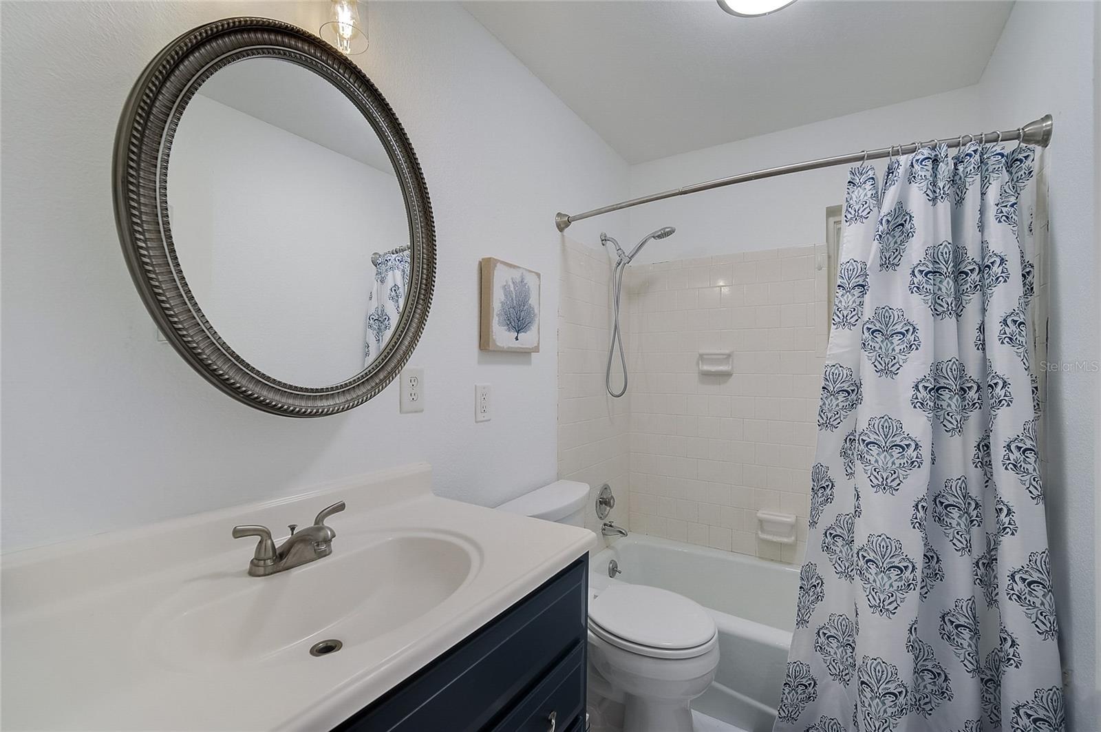 426 EAGLES NEST LN — photo 33