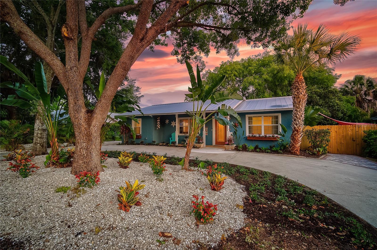 426 EAGLES NEST LN — photo 50