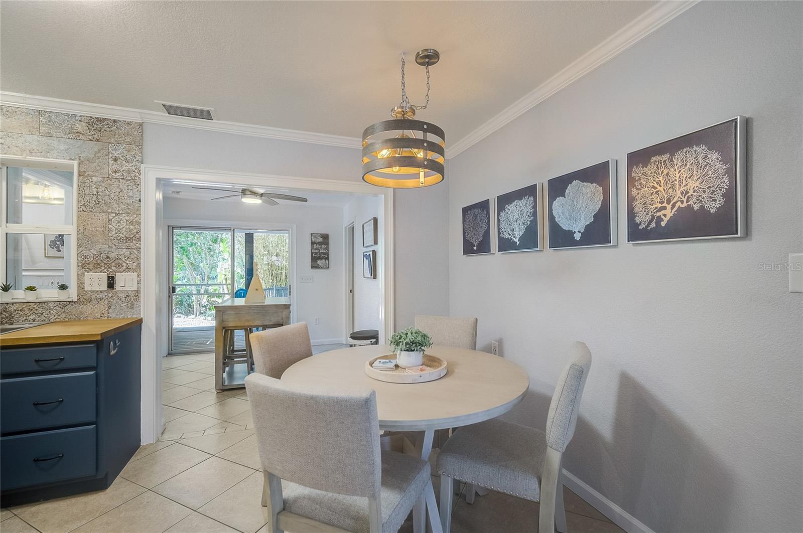 426 EAGLES NEST LN — photo 15