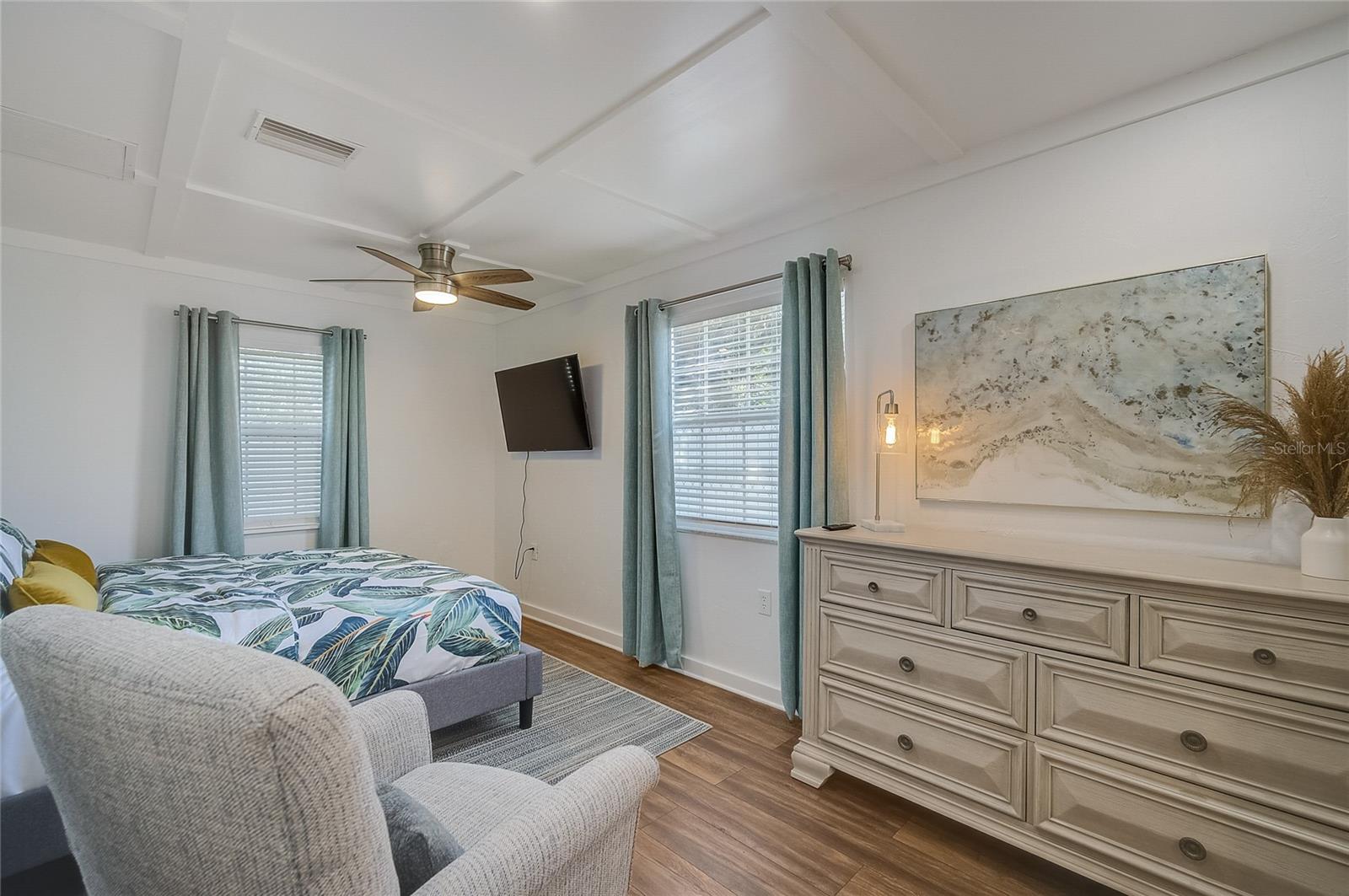 426 EAGLES NEST LN — photo 23