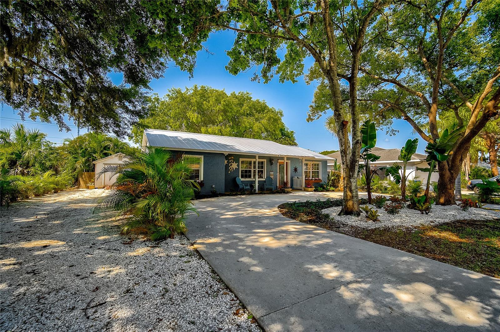 426 EAGLES NEST LN — photo 49